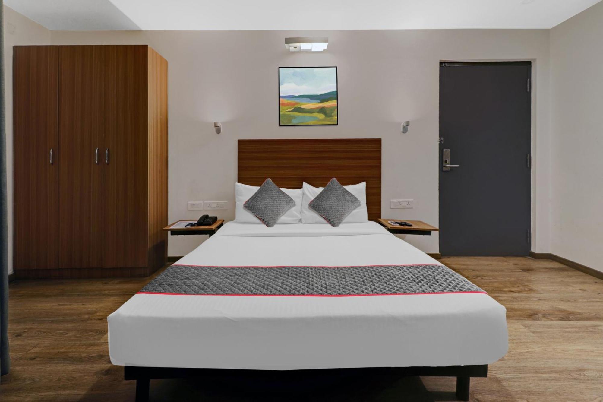 O Royal Encore Hotel