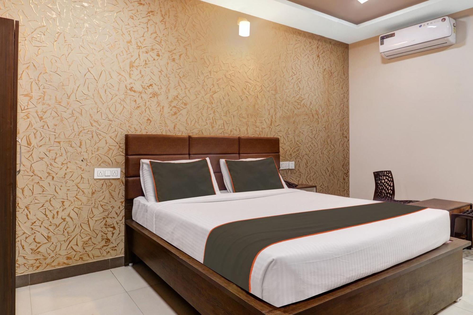 Hotel Super Collection O Emara Delight Executives Bangalore
