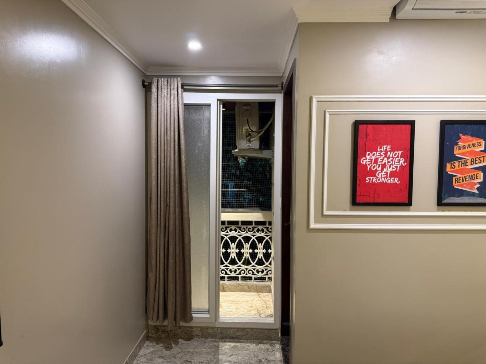 Lg Hotel