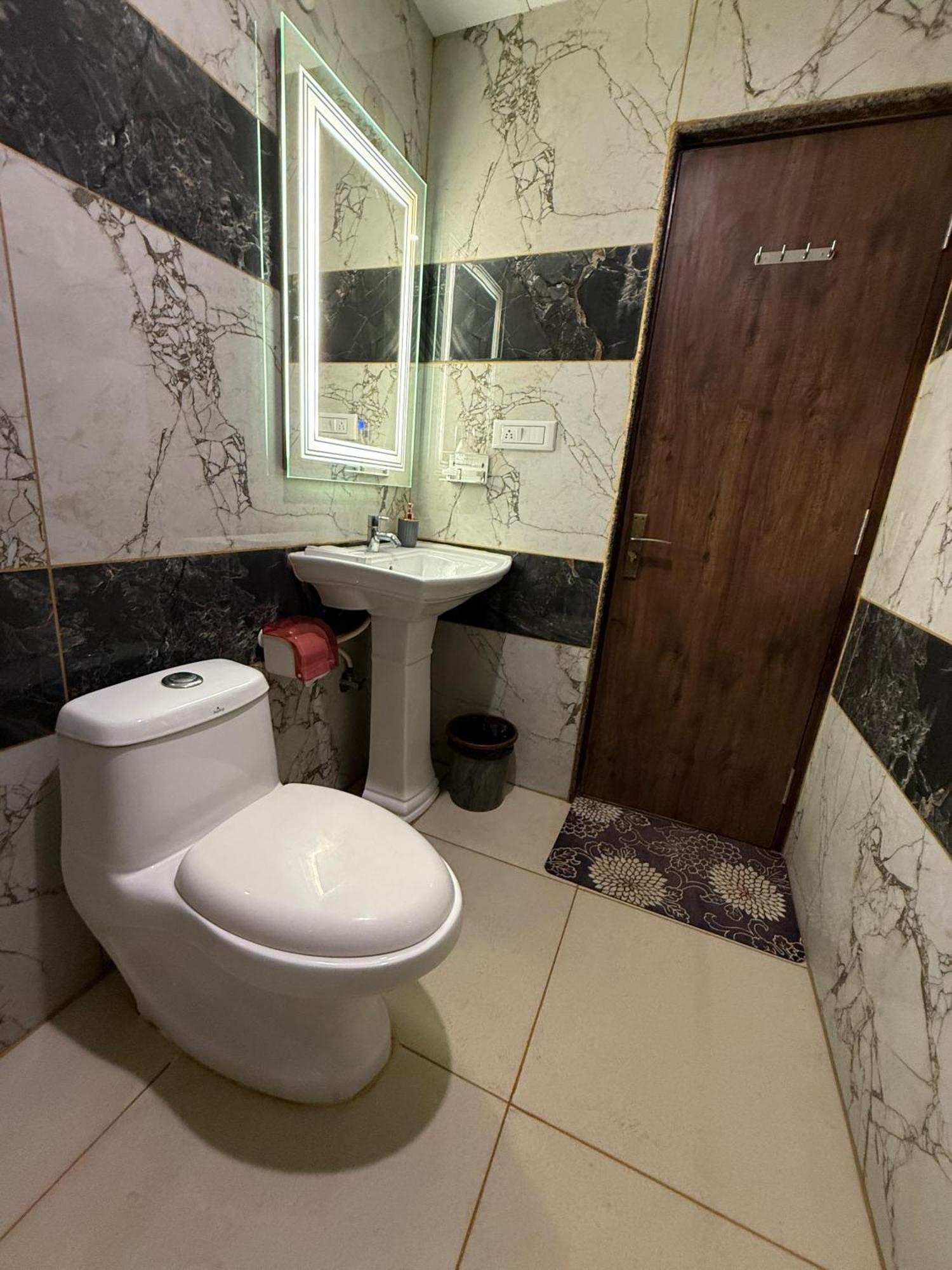 Hotel Lg 3*