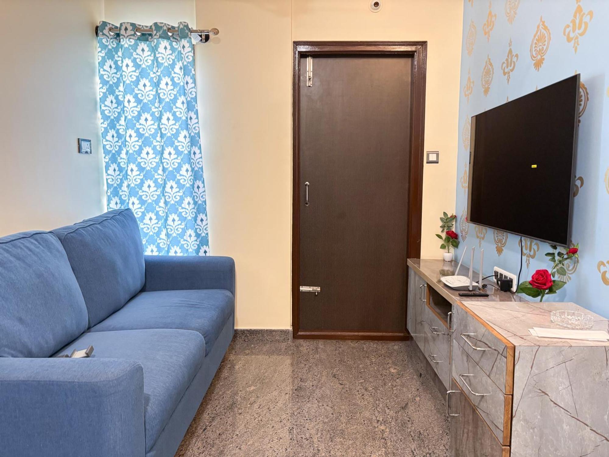 Visla Service Near Dlf Newtown Apartment *