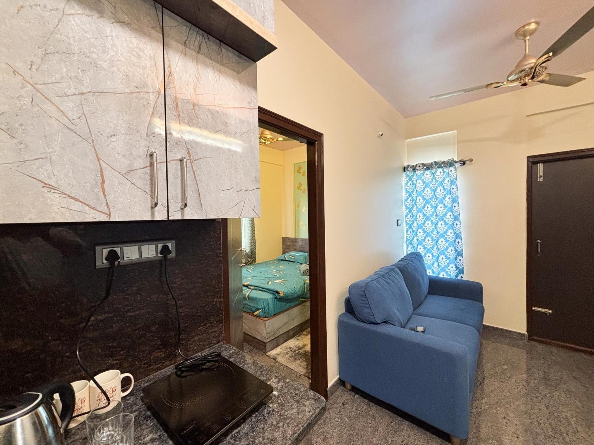 Visla Service Near Dlf Newtown Apartment *