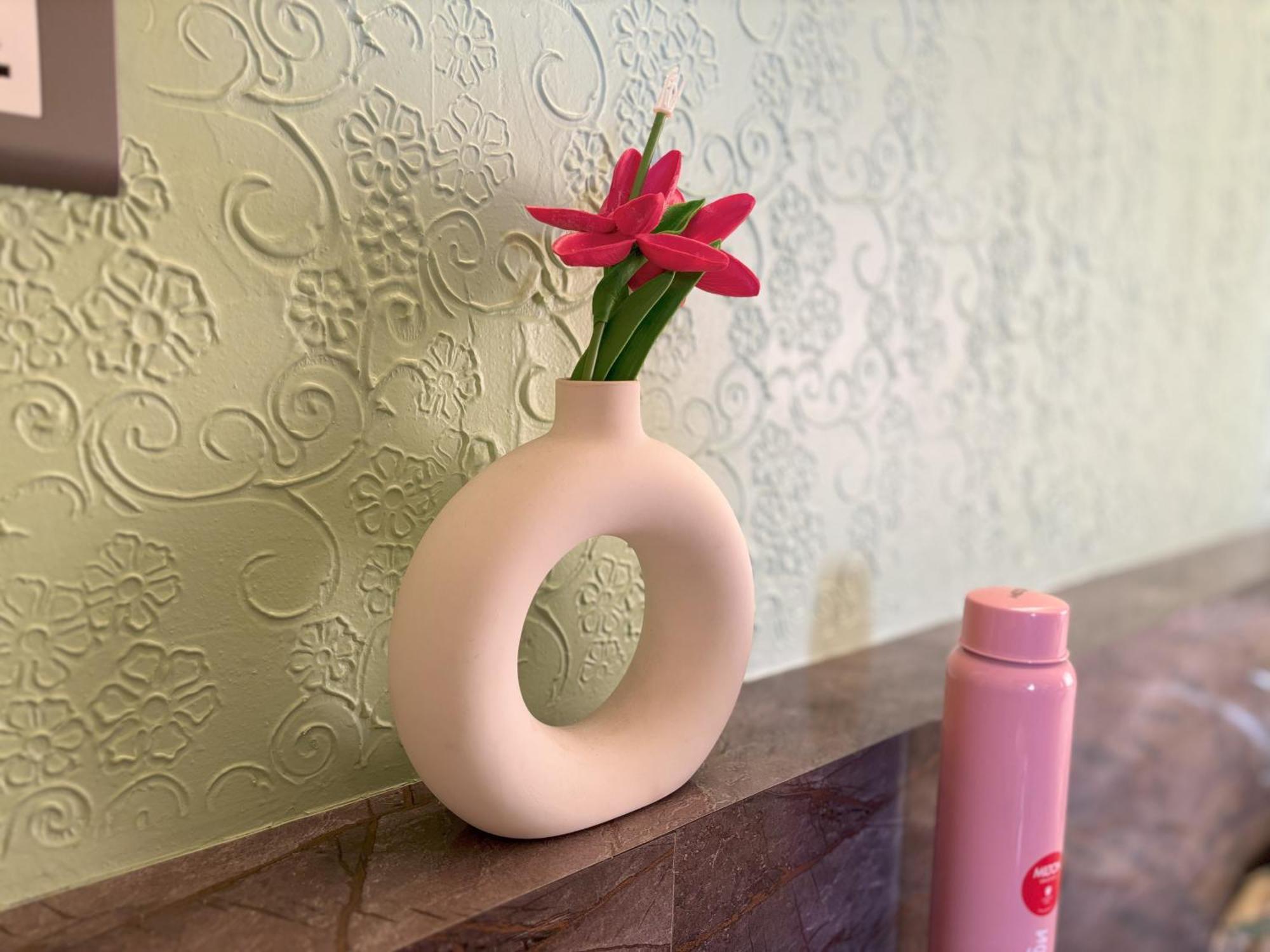 Apartment Visla Service Near Dlf Newtown
