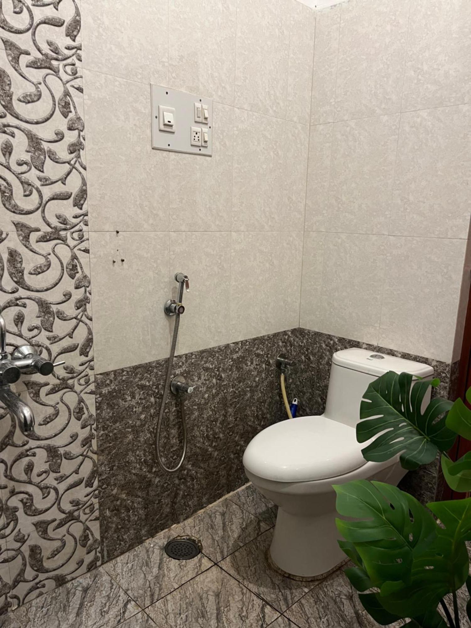Luxury 3bhk Flat In Bengaluru, Near To Metro- 101 *