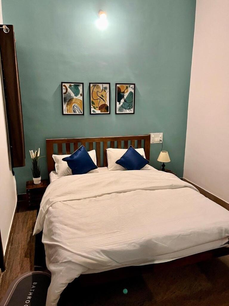 Apartment Luxury 3bhk Flat In Bengaluru, Near To Metro- 101 *