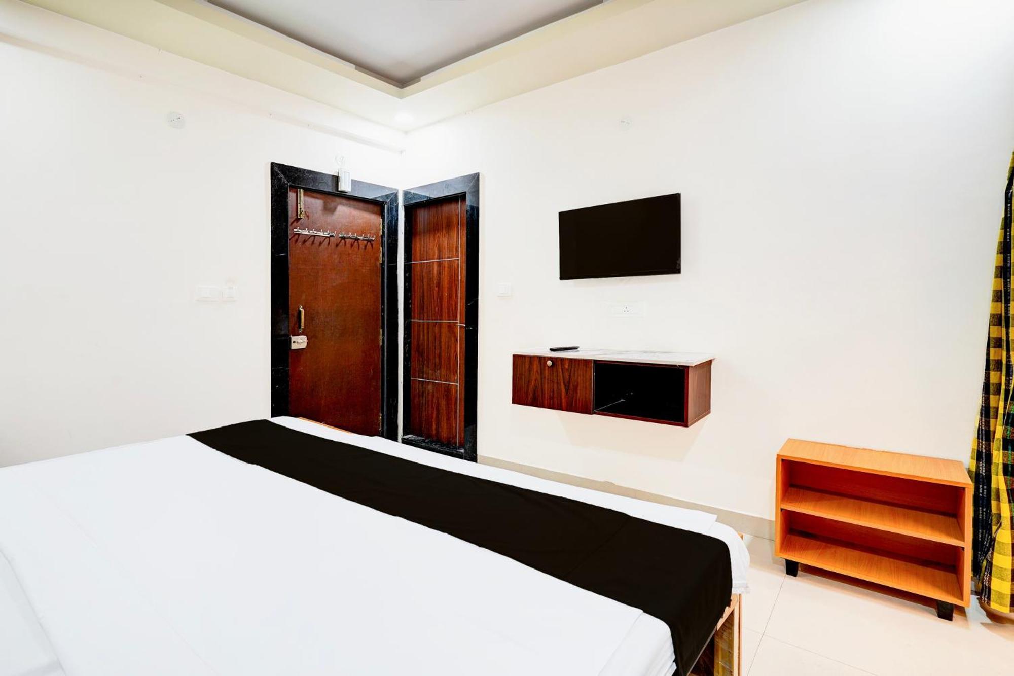 O Sri Vishnu Prime Opposite The Salon, Kundalhalli Gate Hotel 3*