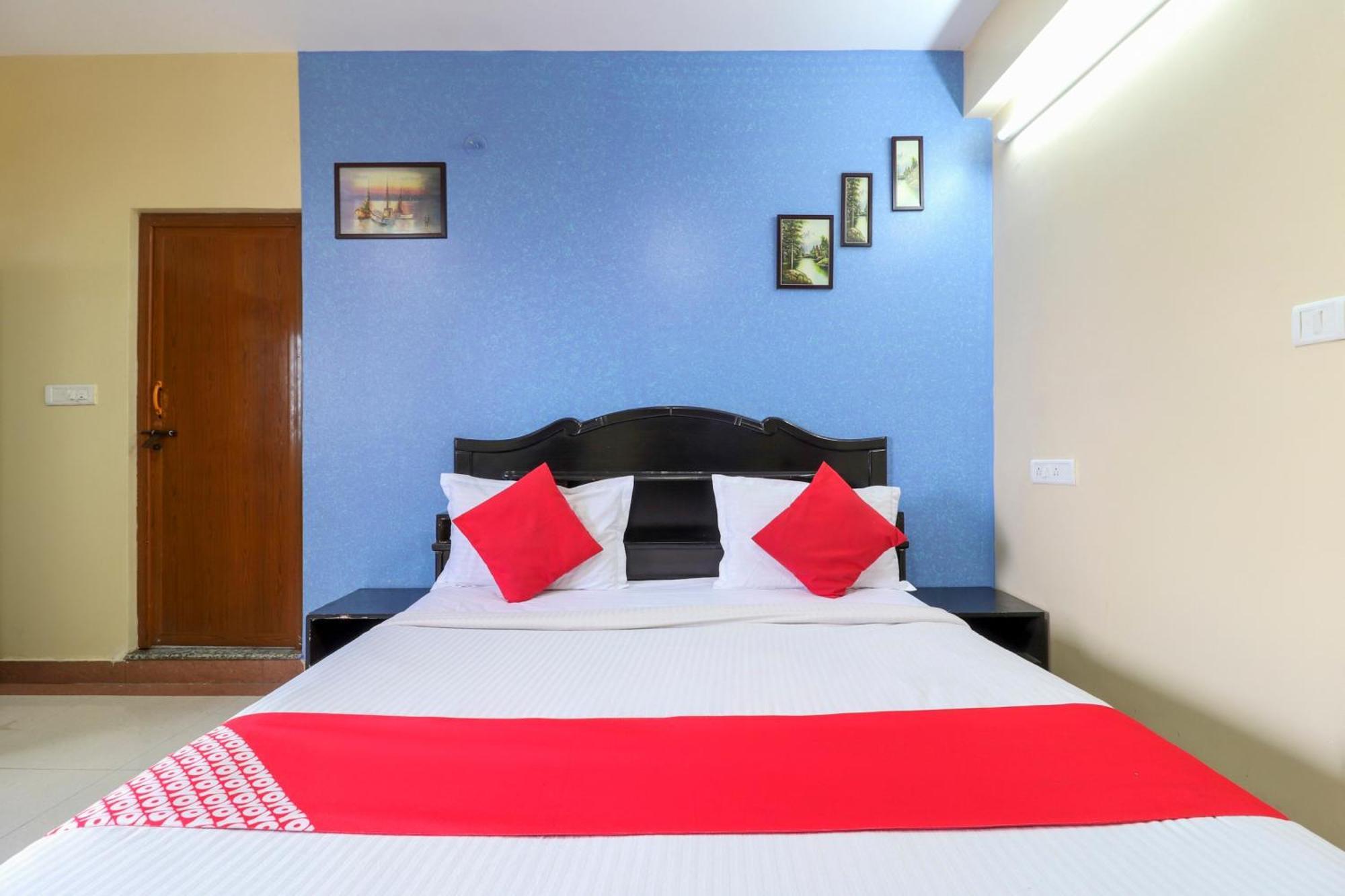 Hotel Collection O Tiara Near Christ 4*