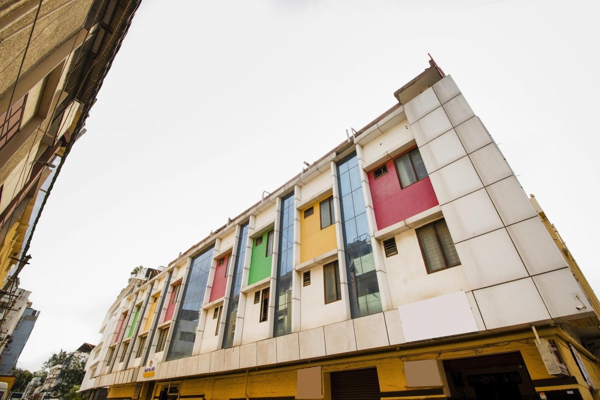 Oyo 75993 Shanti Nivas Hotel