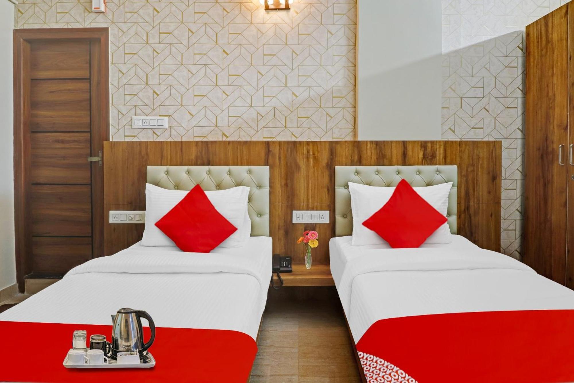 Super Collection O Global Near Kengeri Bus Terminal Metro Station Hotel 4*