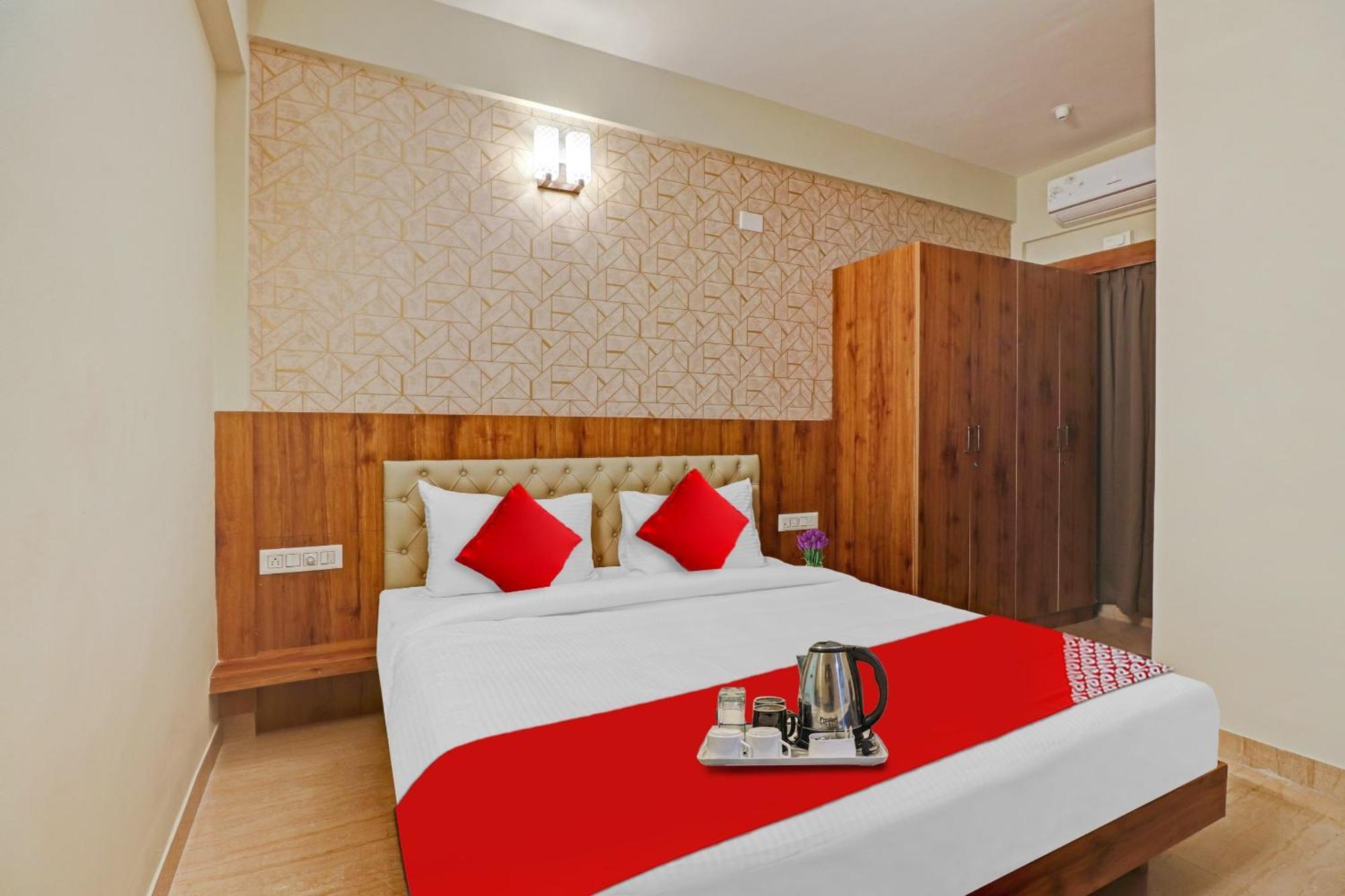 Hotel Super Collection O Global Near Kengeri Bus Terminal Metro Station 4*