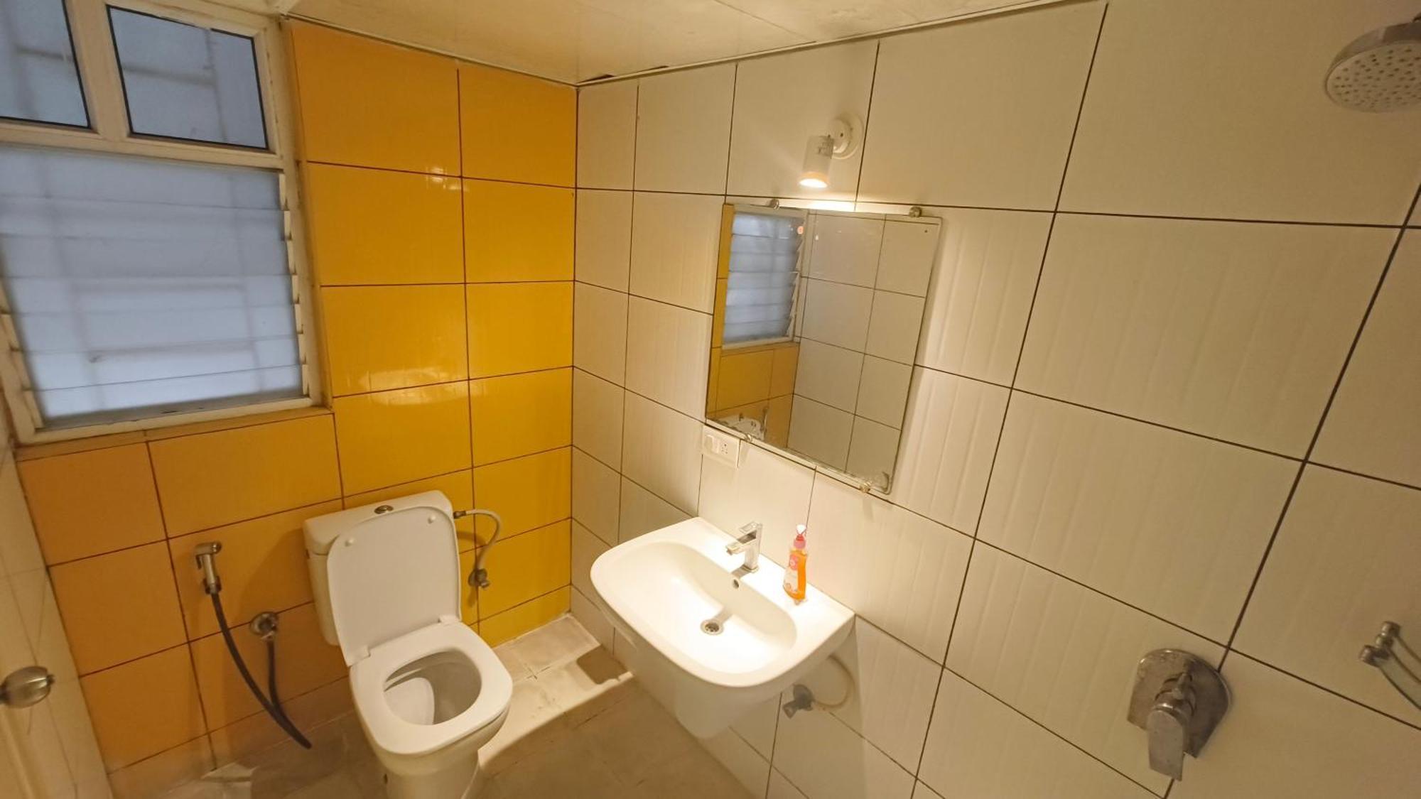 Apartment Unwind In The *