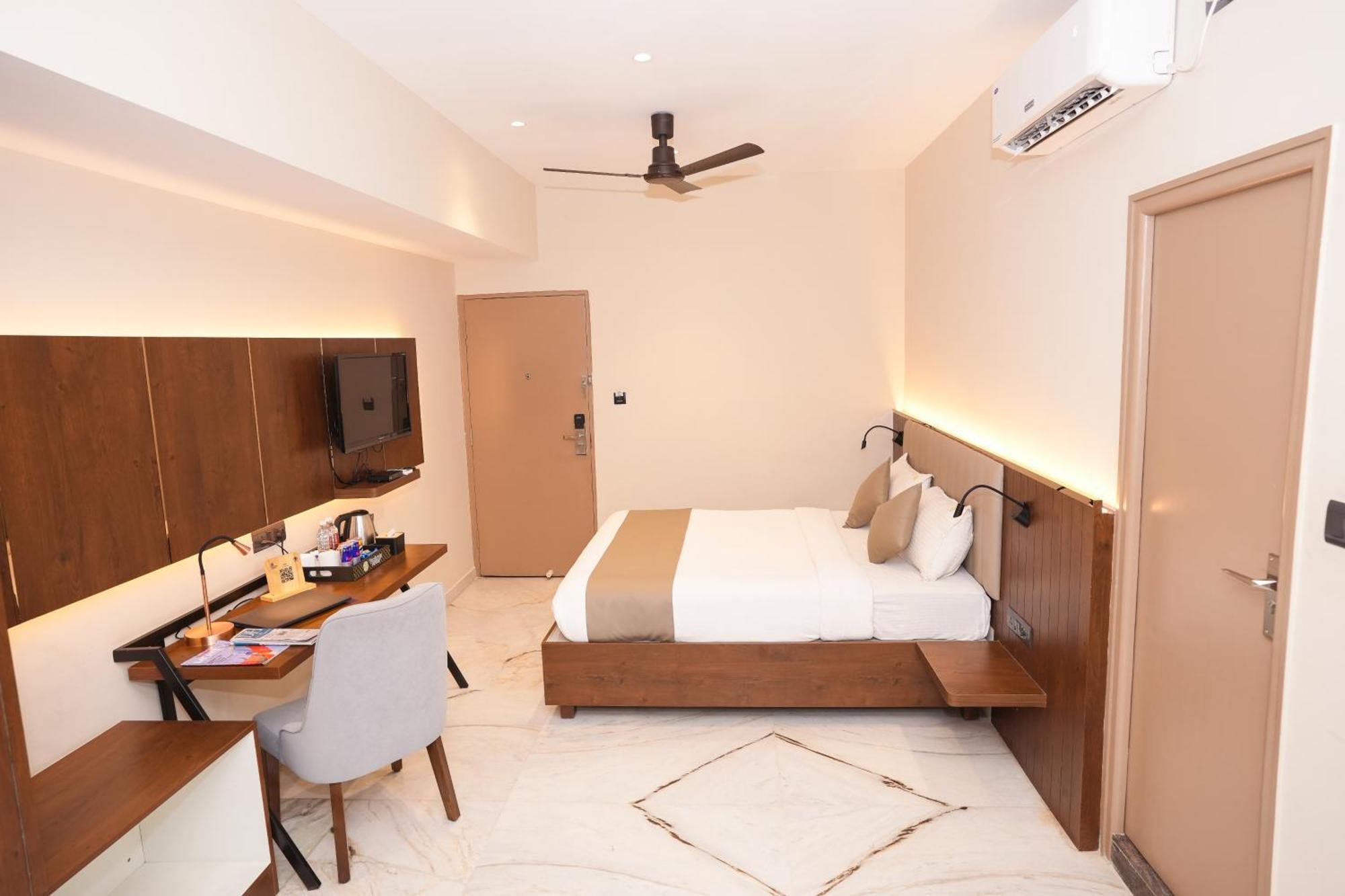 Vaishnavi Residency Hotel