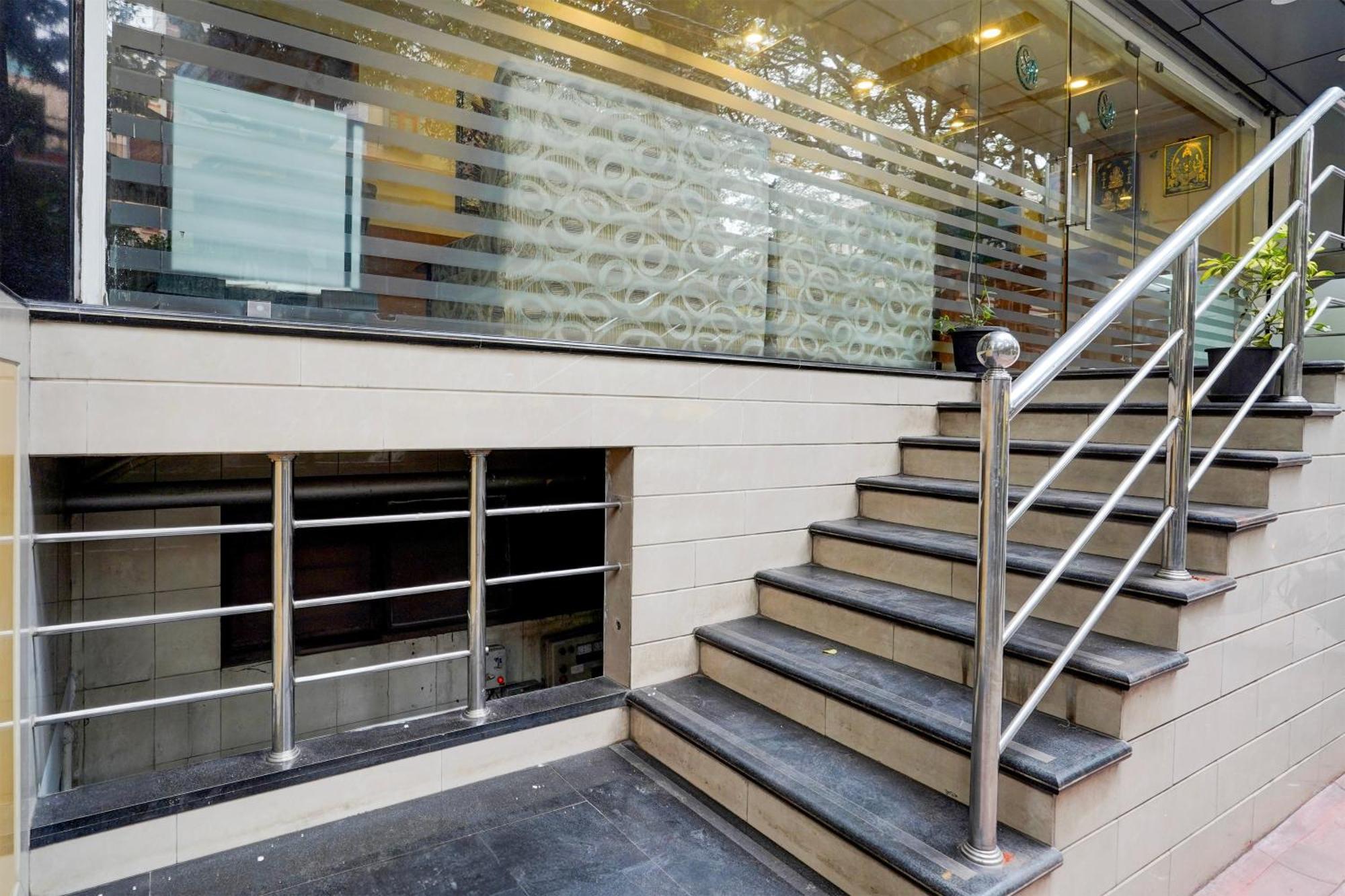 Hotel Super O Thimmaiah Rd Rajajinagar 4*