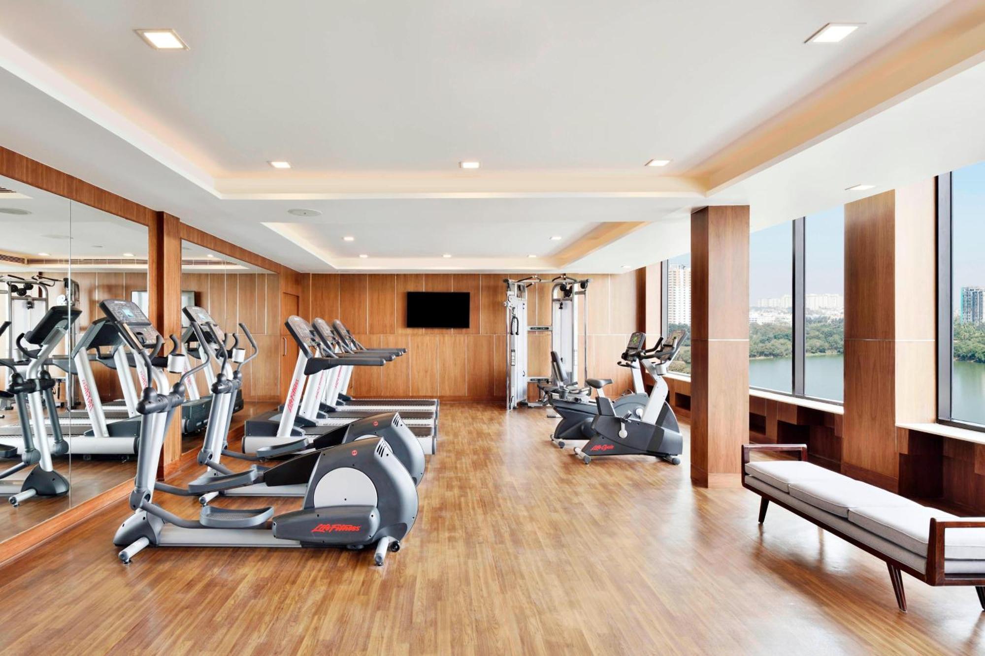 Courtyard By Marriott Hebbal Hotel 5*