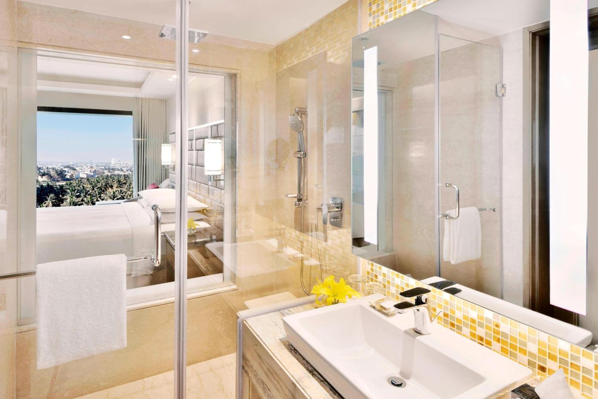 Hotel Courtyard By Marriott Hebbal