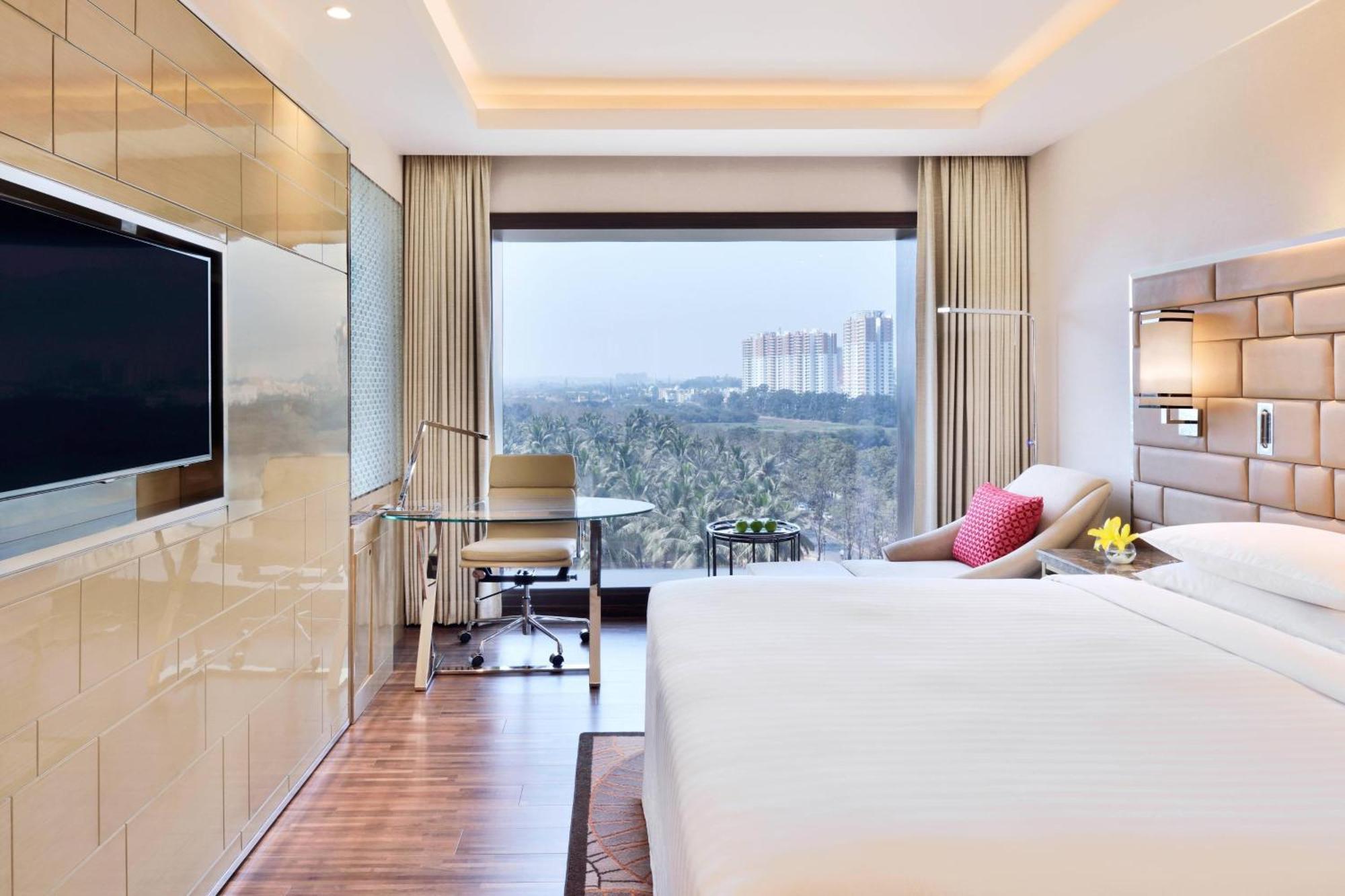 Courtyard By Marriott Hebbal Hotel 5*
