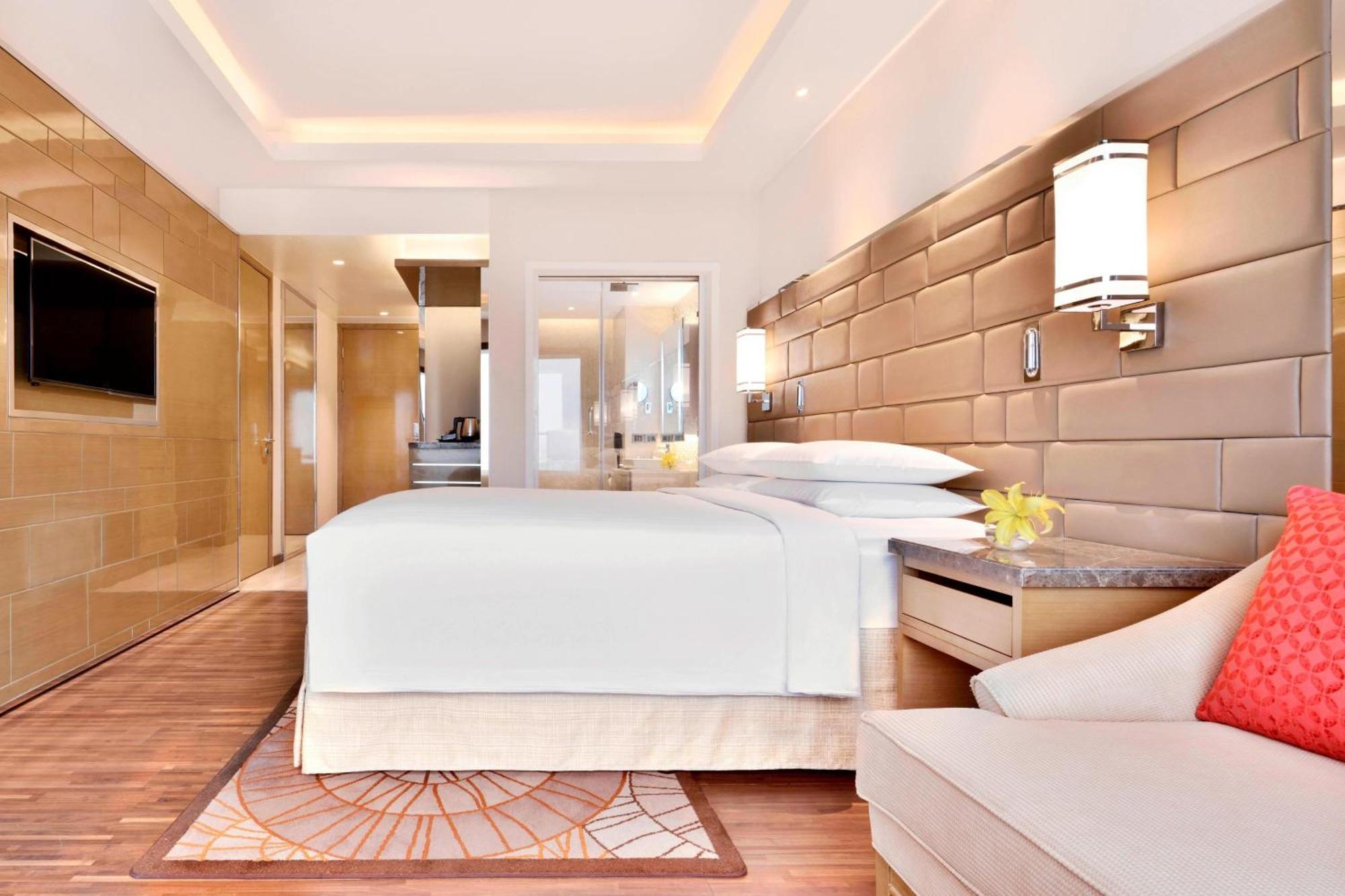Hotel Courtyard By Marriott Hebbal 5*