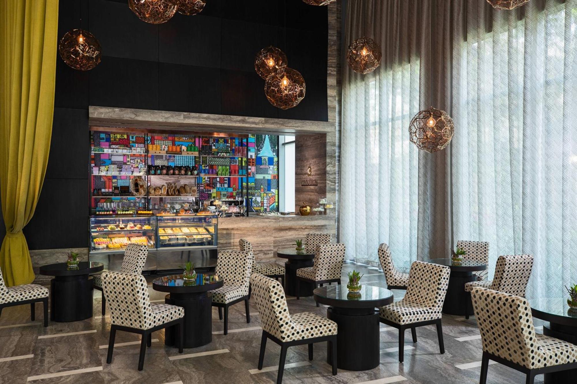 Renaissance Race Course Hotel 5*