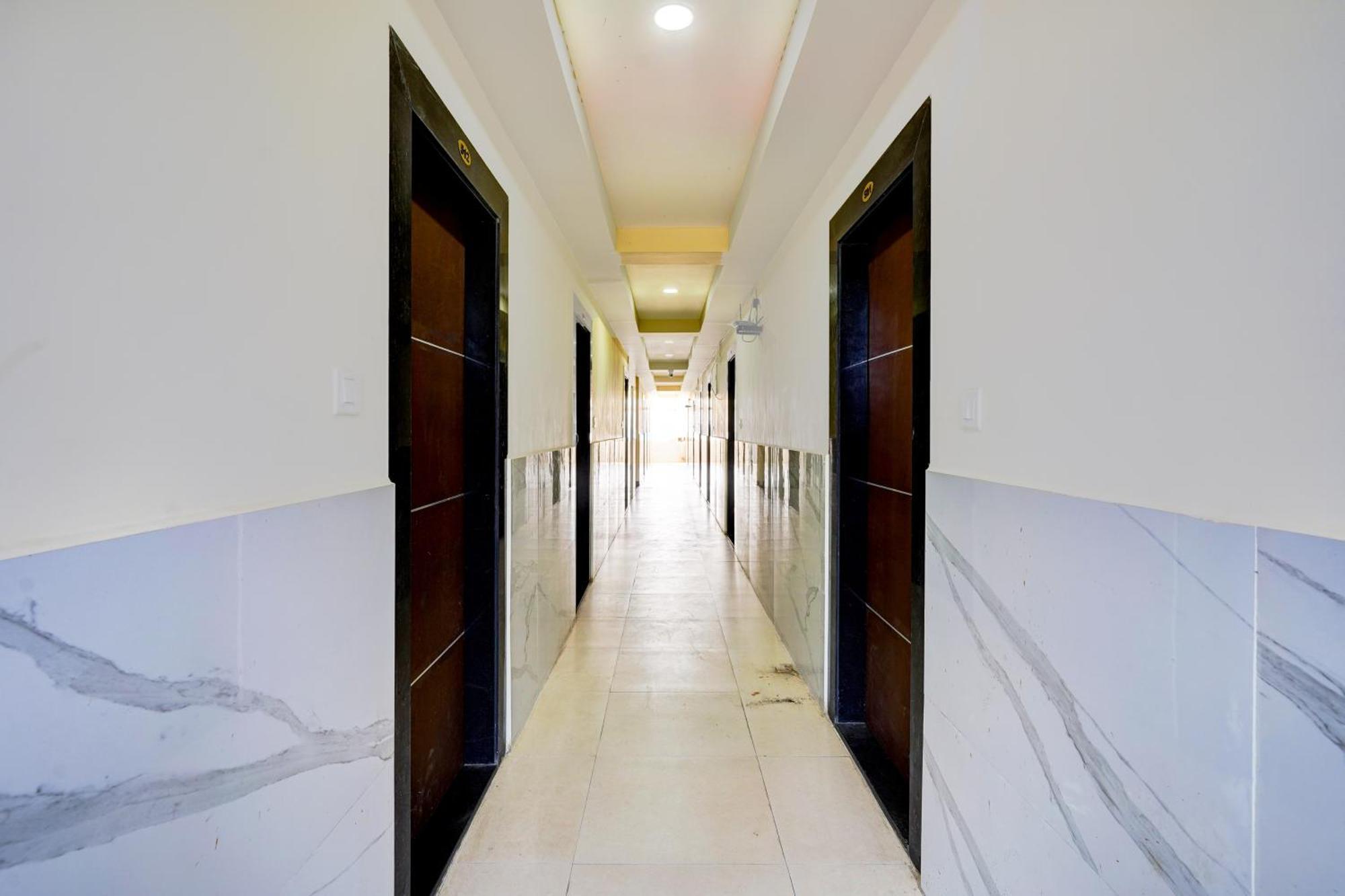 Hotel O Sri Vishnu Prime Opposite The Salon, Kundalhalli Gate Bangalore