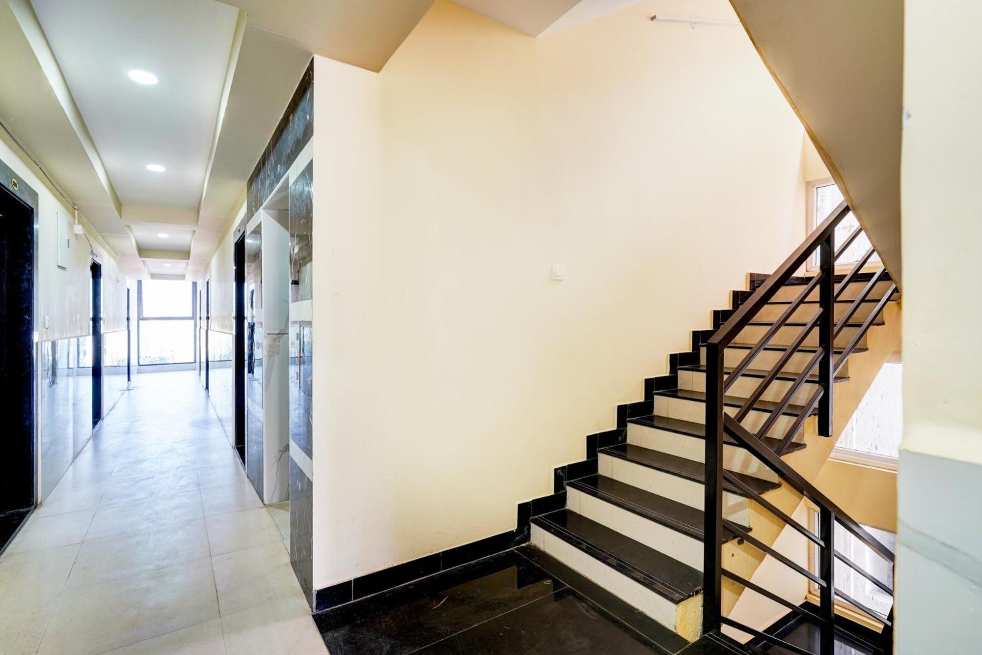 O Sri Vishnu Prime Opposite The Salon, Kundalhalli Gate 3* Bangalore
