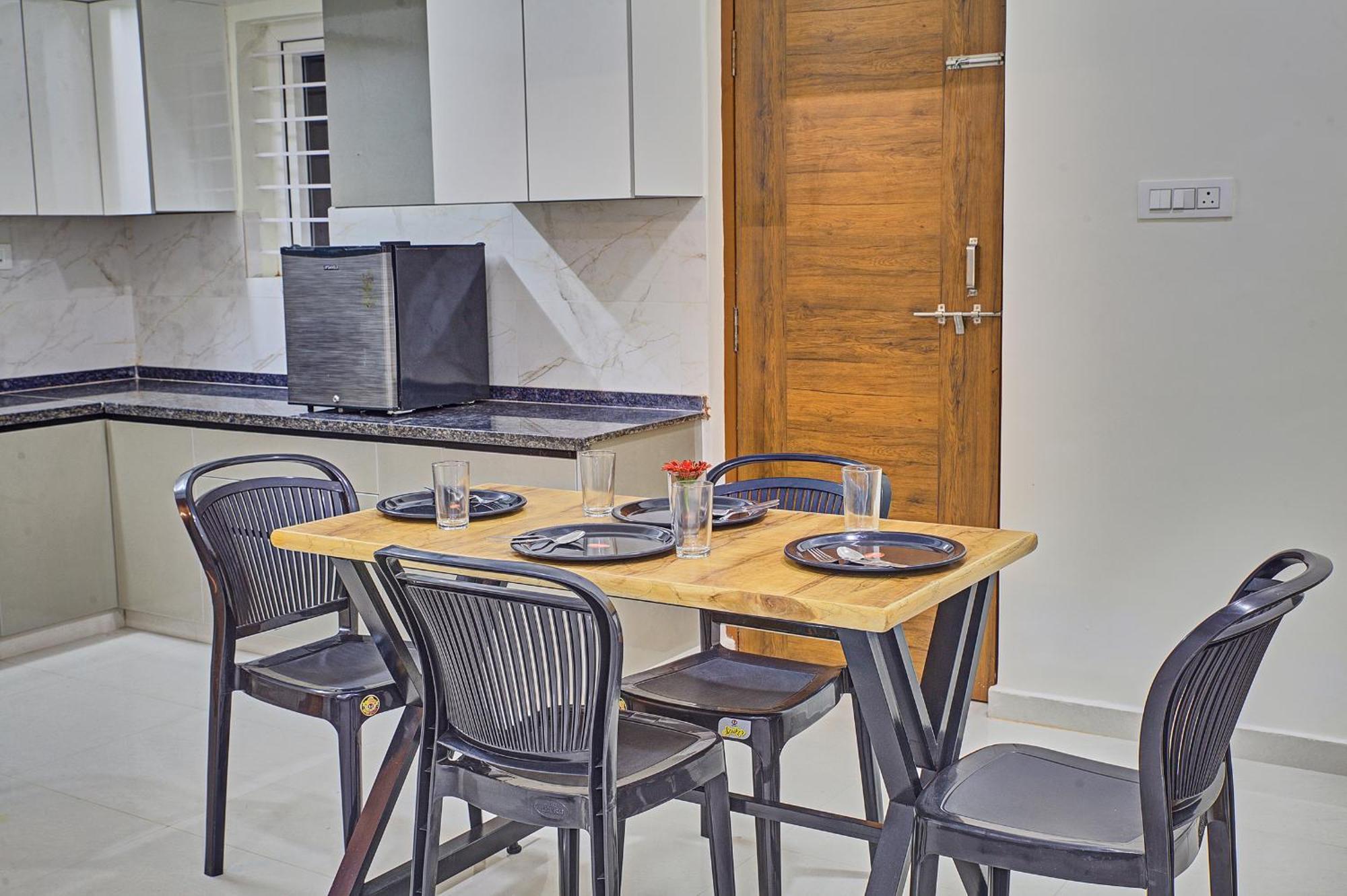 Entire 4 Bedrooms For Family And Group Near Airport