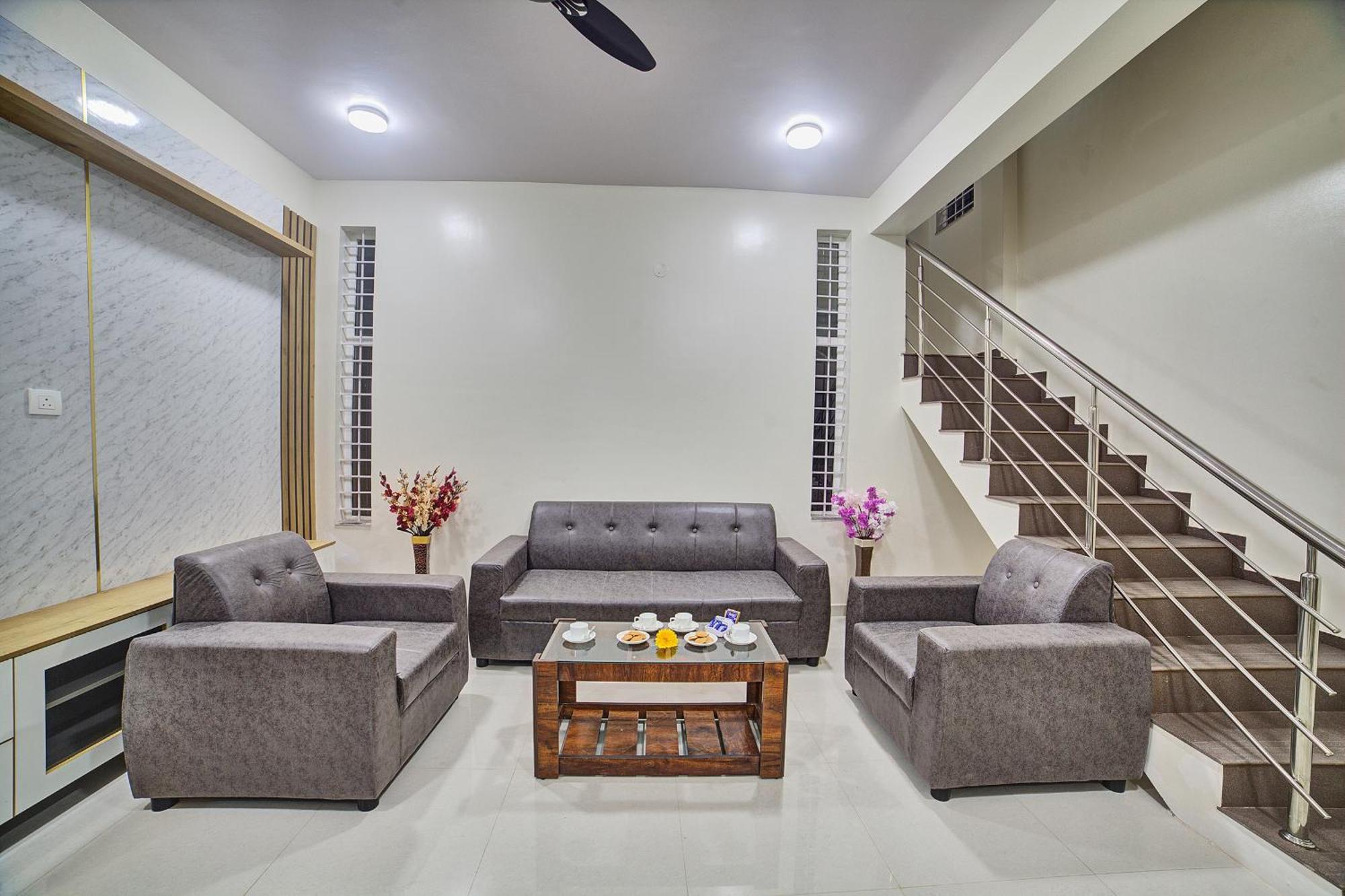 Entire 4 Bedrooms For Family And Group Near Airport Villa