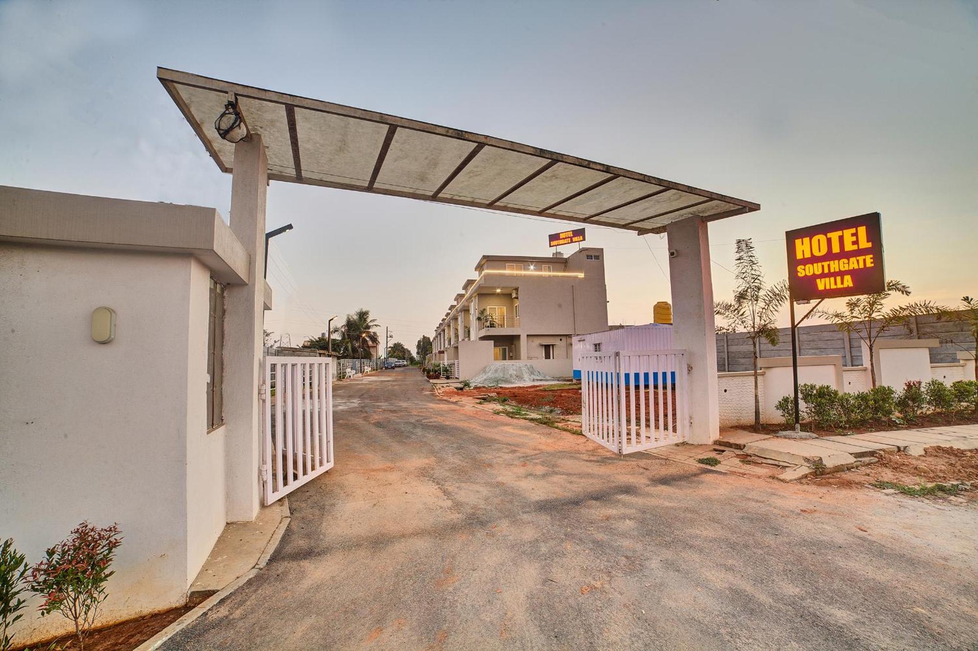 Entire 4 Bedrooms For Family And Group Near Airport *