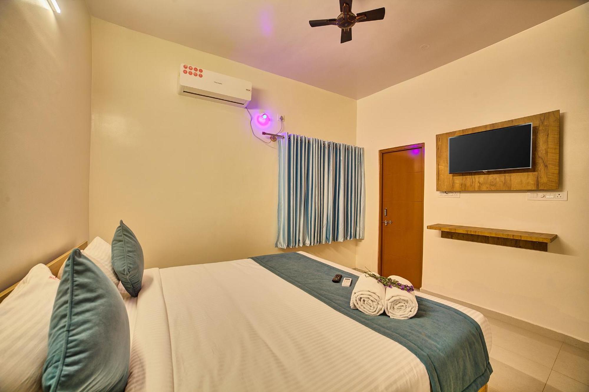 Villa Entire 4 Bedrooms For Family And Group Near Airport