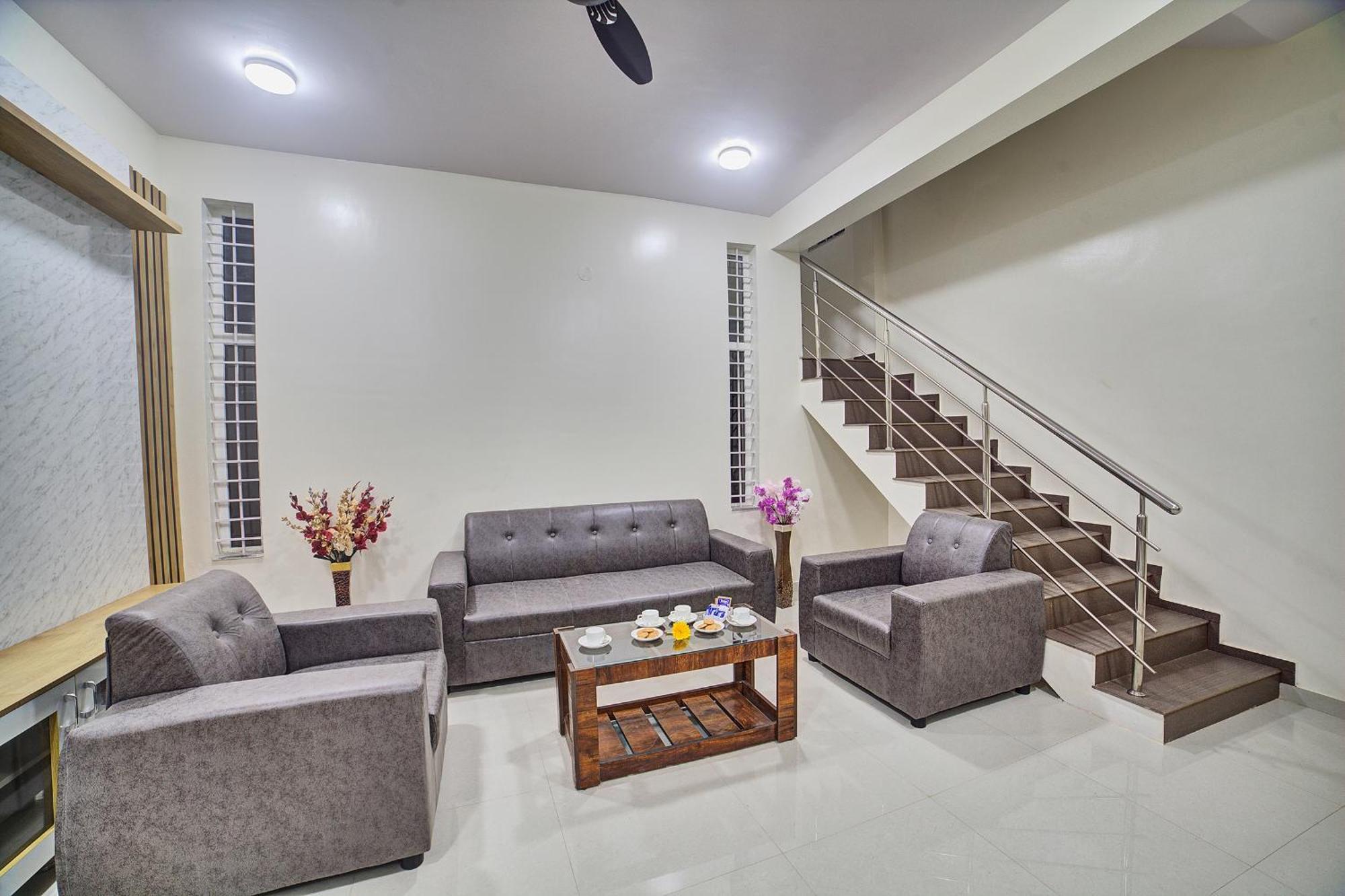 Entire 4 Bedrooms For Family And Group Near Airport Villa *