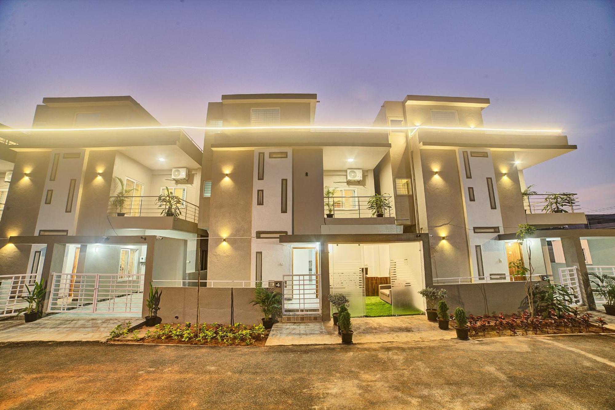 Entire 4 Bedrooms For Family And Group Near Airport * Bangalore