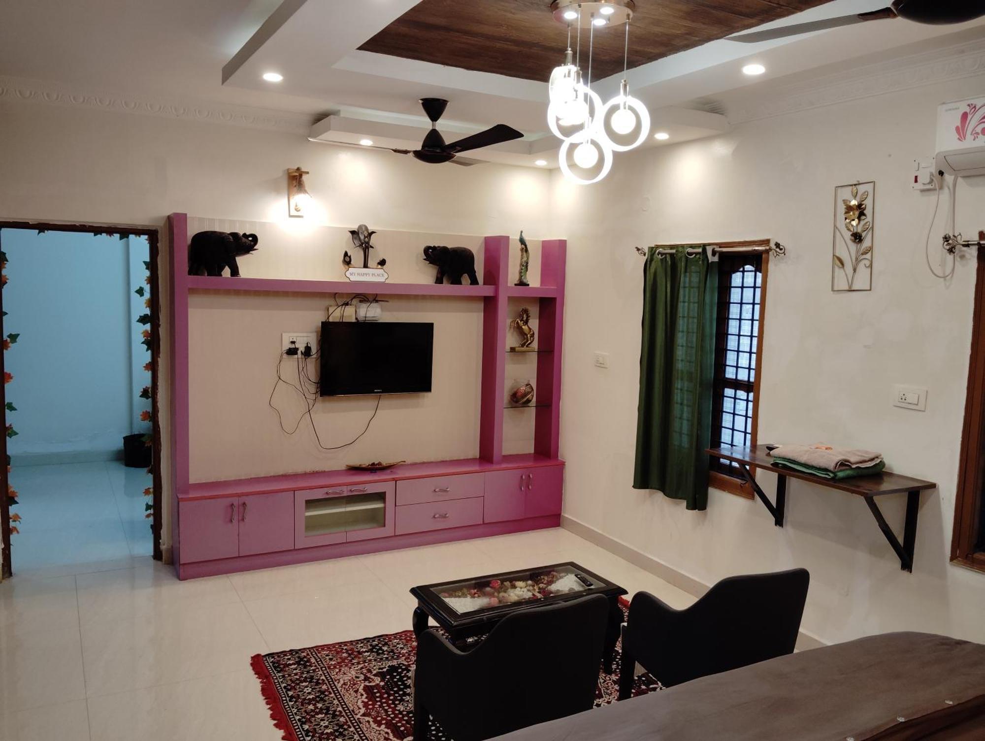 Premium Pent House With Hot Bath Tub Near Ecity - Luxe King Size Bed With Large Sitout Area