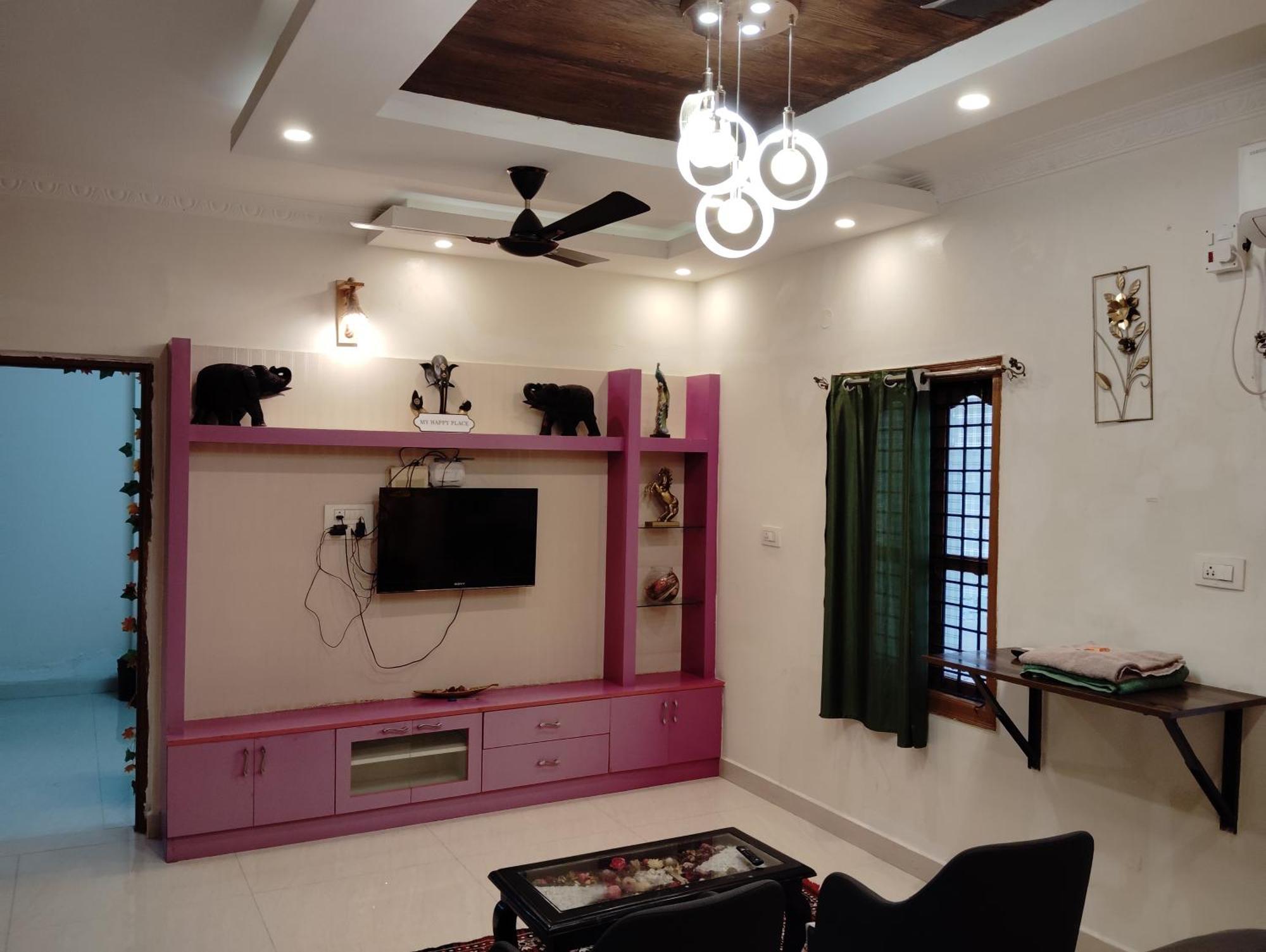 Premium Pent House With Hot Bath Tub Near Ecity - Luxe King Size Bed With Large Sitout Area