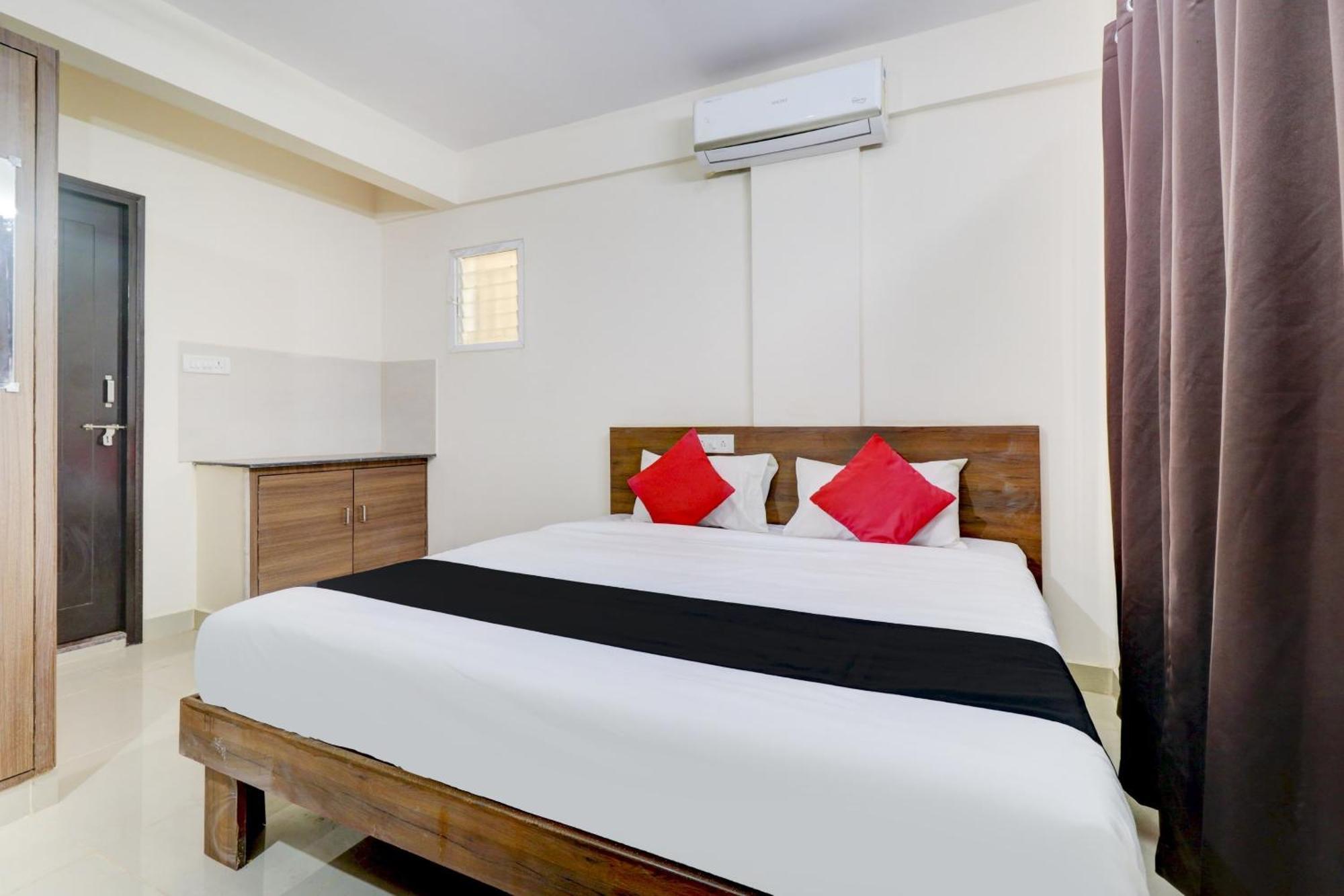 O Elite Lifestyle Red Rose Near 7d Voyage Hotel Bangalore