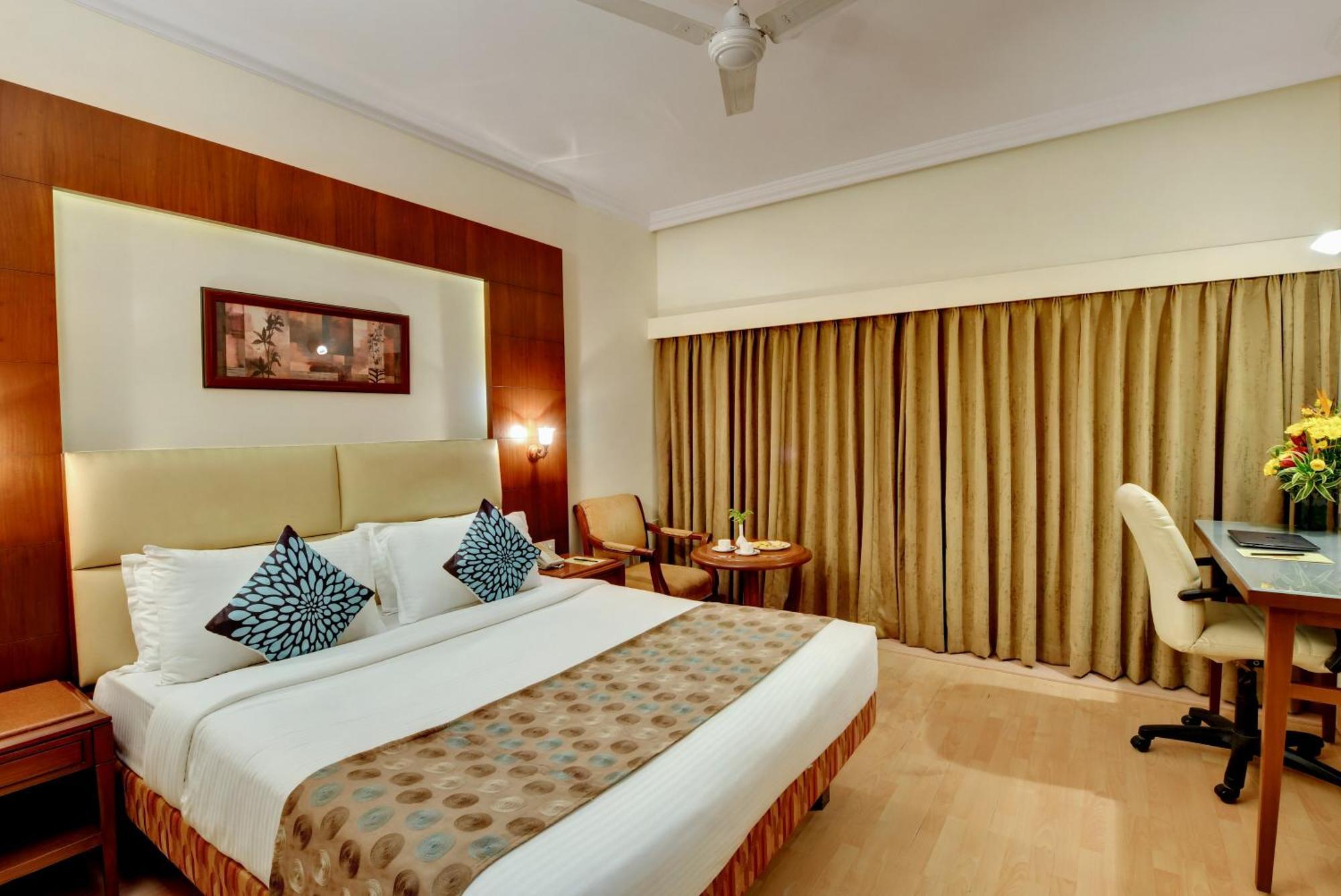 Hotel The Luxant