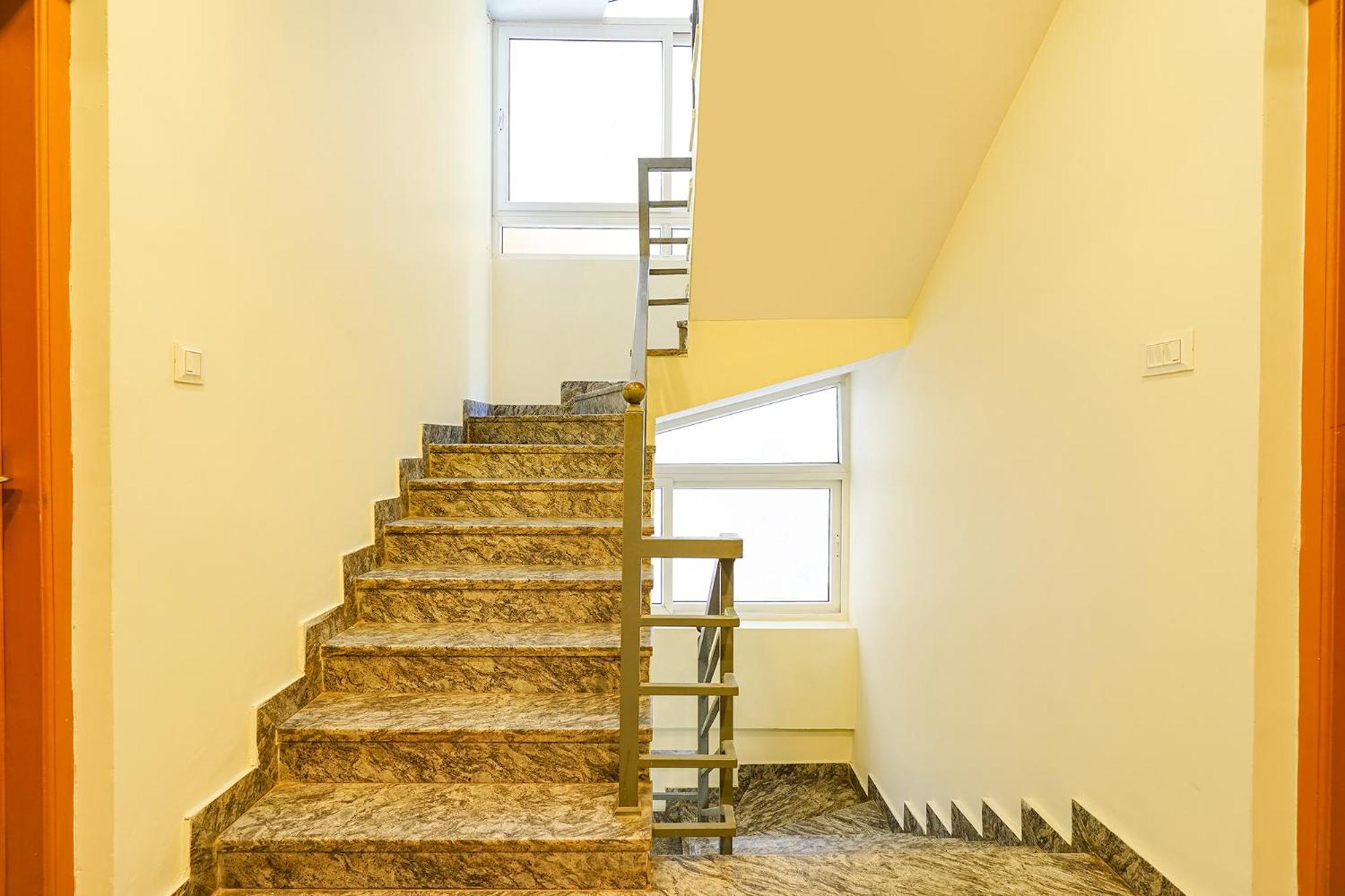Fabhotel Royal Wood Premier - Domlur Bangalore