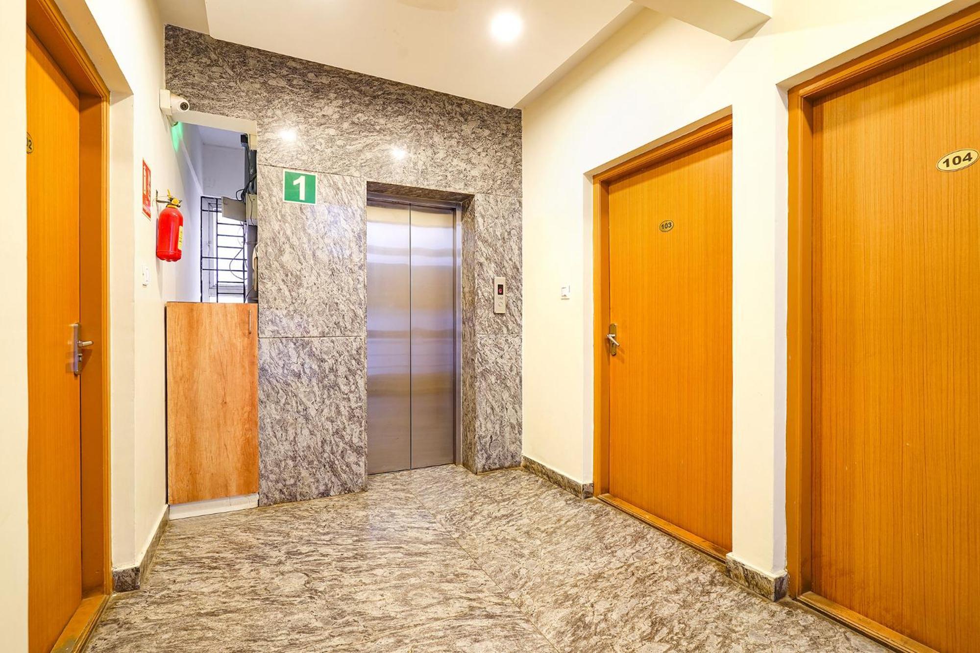 Hotel Fabhotel Royal Wood Premier - Domlur