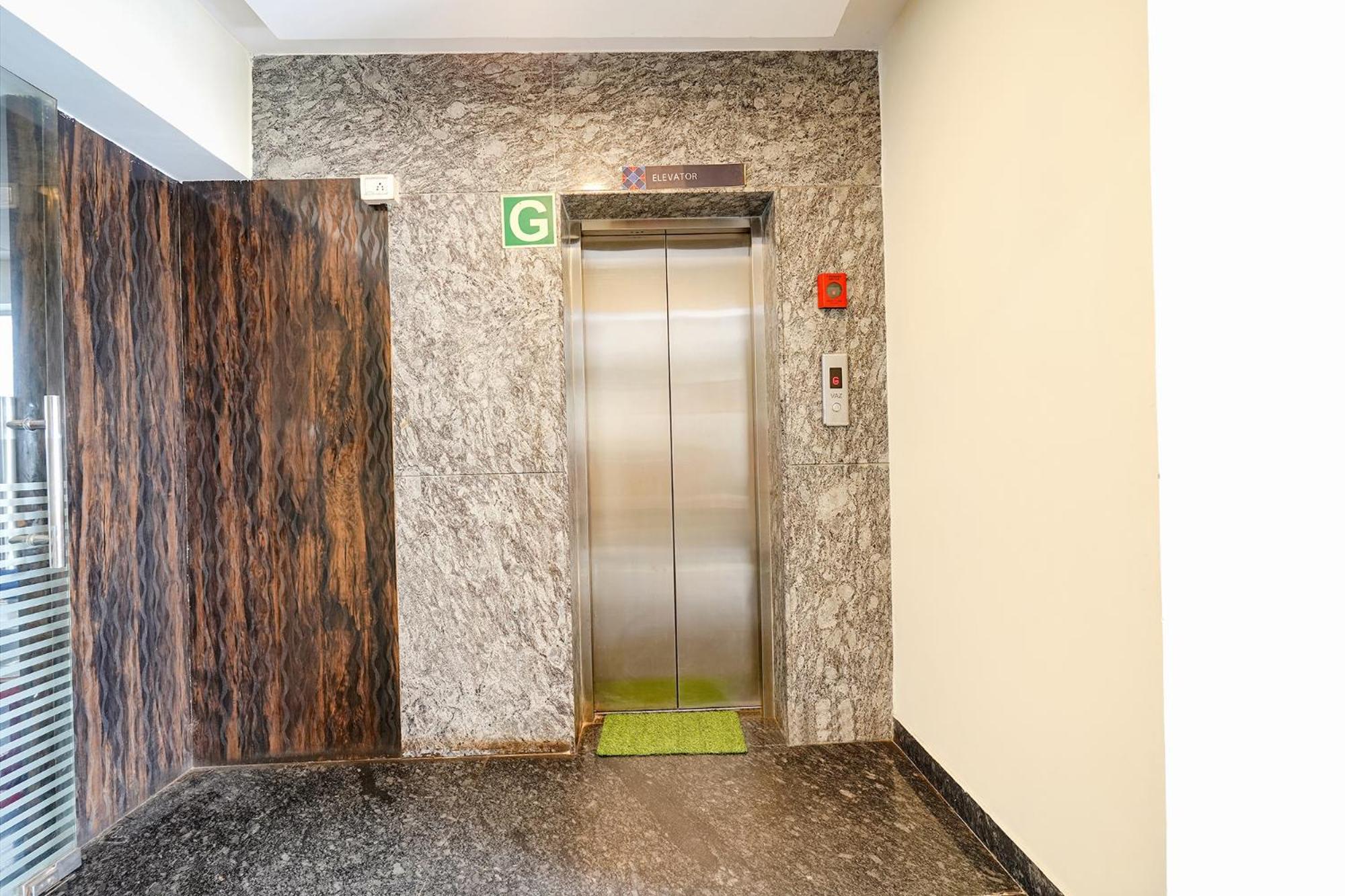 Fabhotel Royal Wood Premier - Domlur
