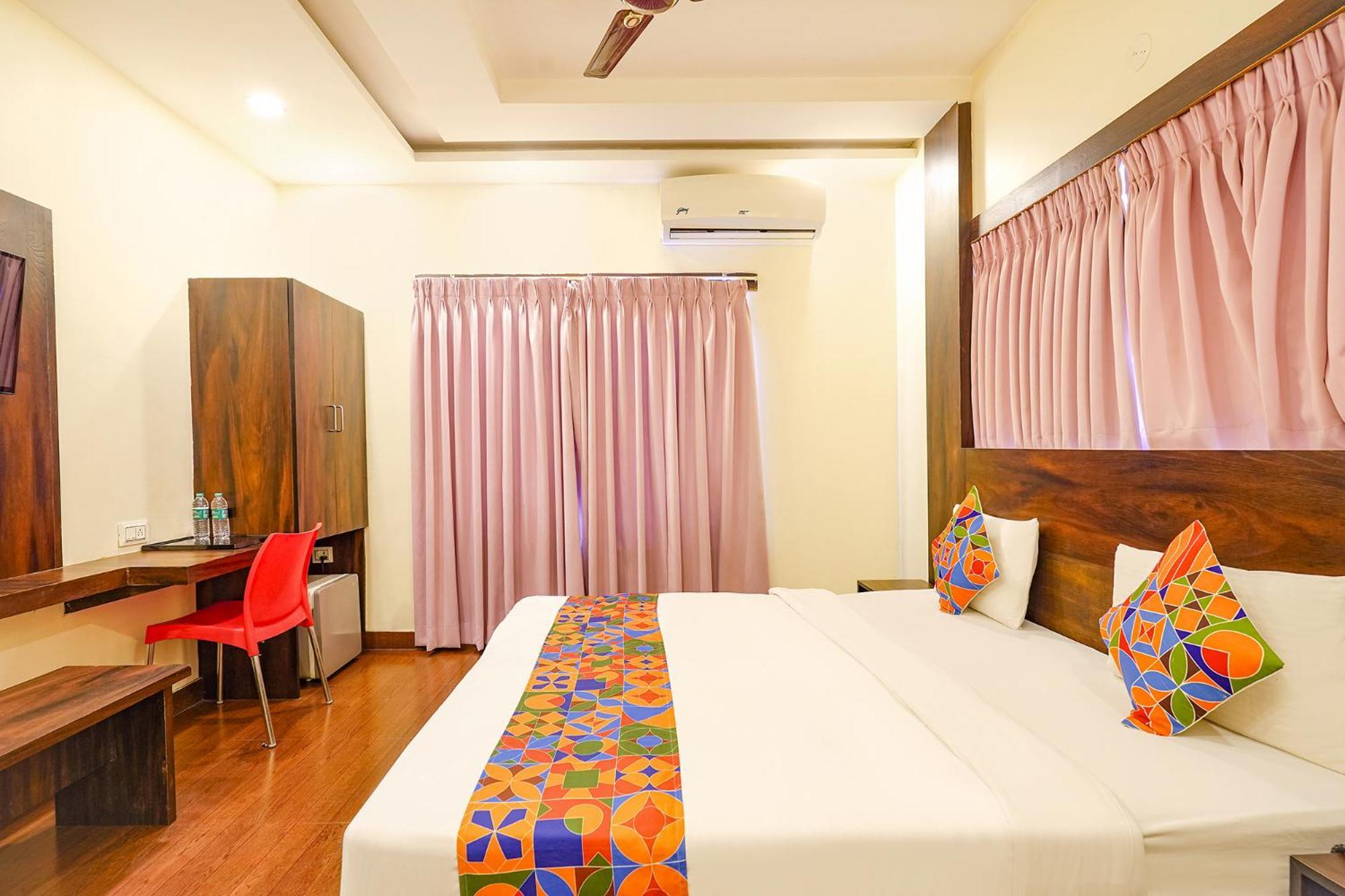 Fabhotel Royal Wood Premier - Domlur Hotel