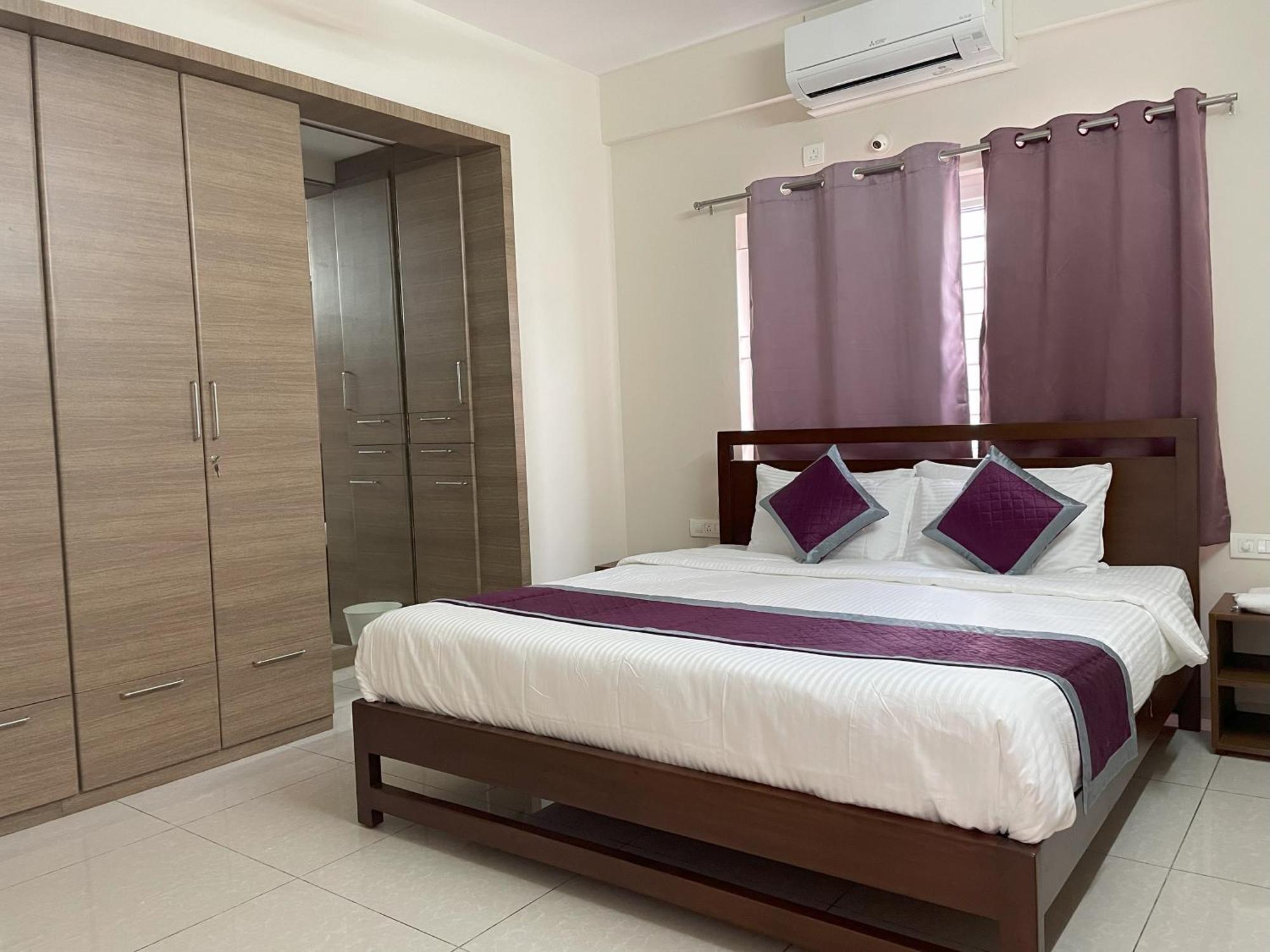 Deluxe 2bhk Family And Business Service Apartments, Raj Royale Retreats