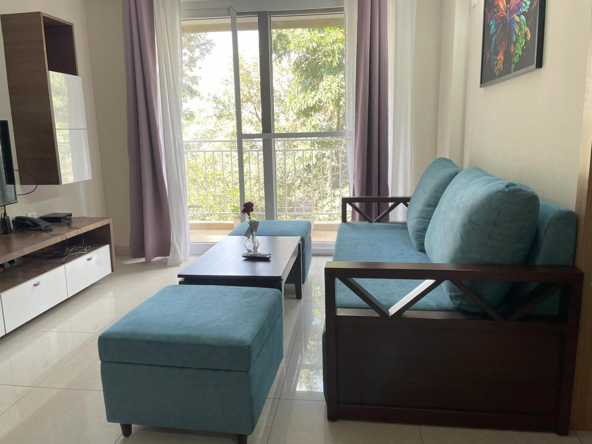Deluxe 2bhk Family And Business Service Apartments, Raj Royale Retreats Apartment Bangalore