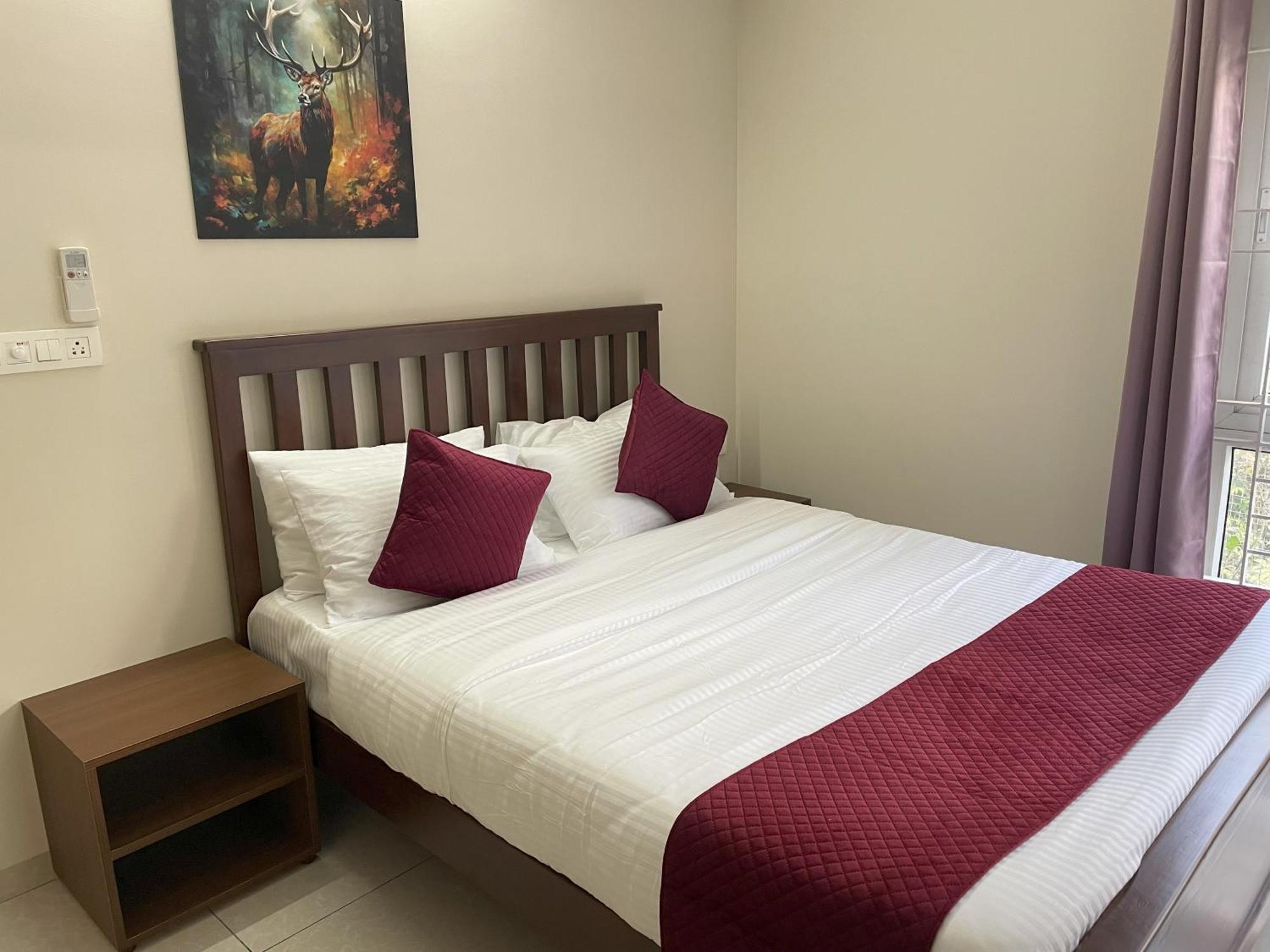 Deluxe 2bhk Family And Business Service Apartments, Raj Royale Retreats Apartment Bangalore