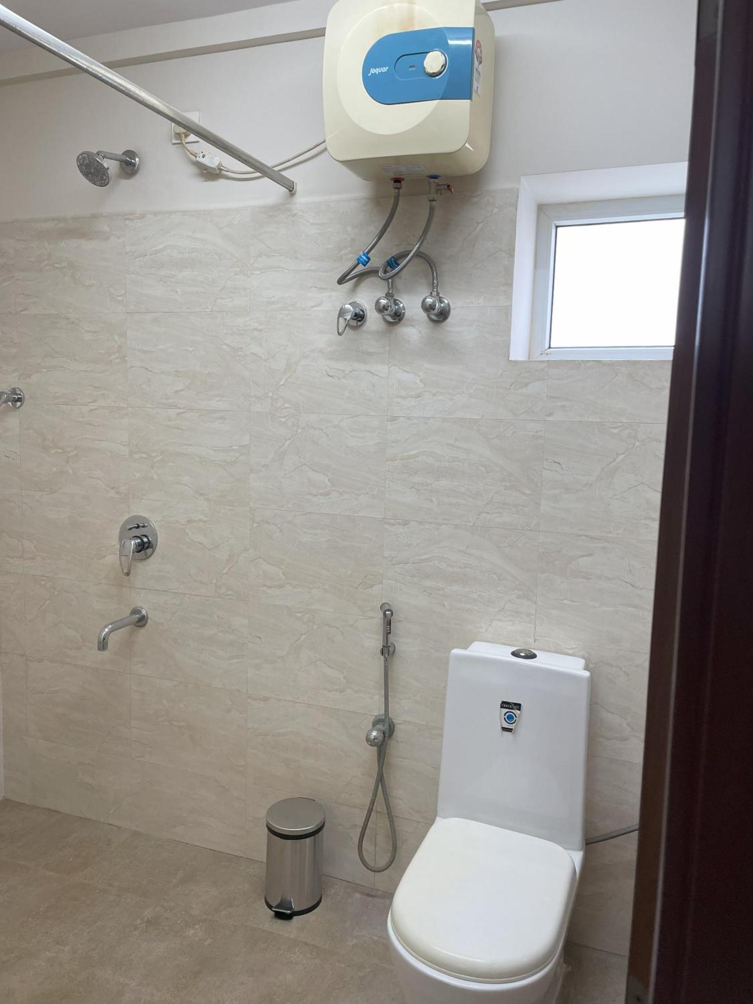 Deluxe 2bhk Family And Business Service Apartments, Raj Royale Retreats *