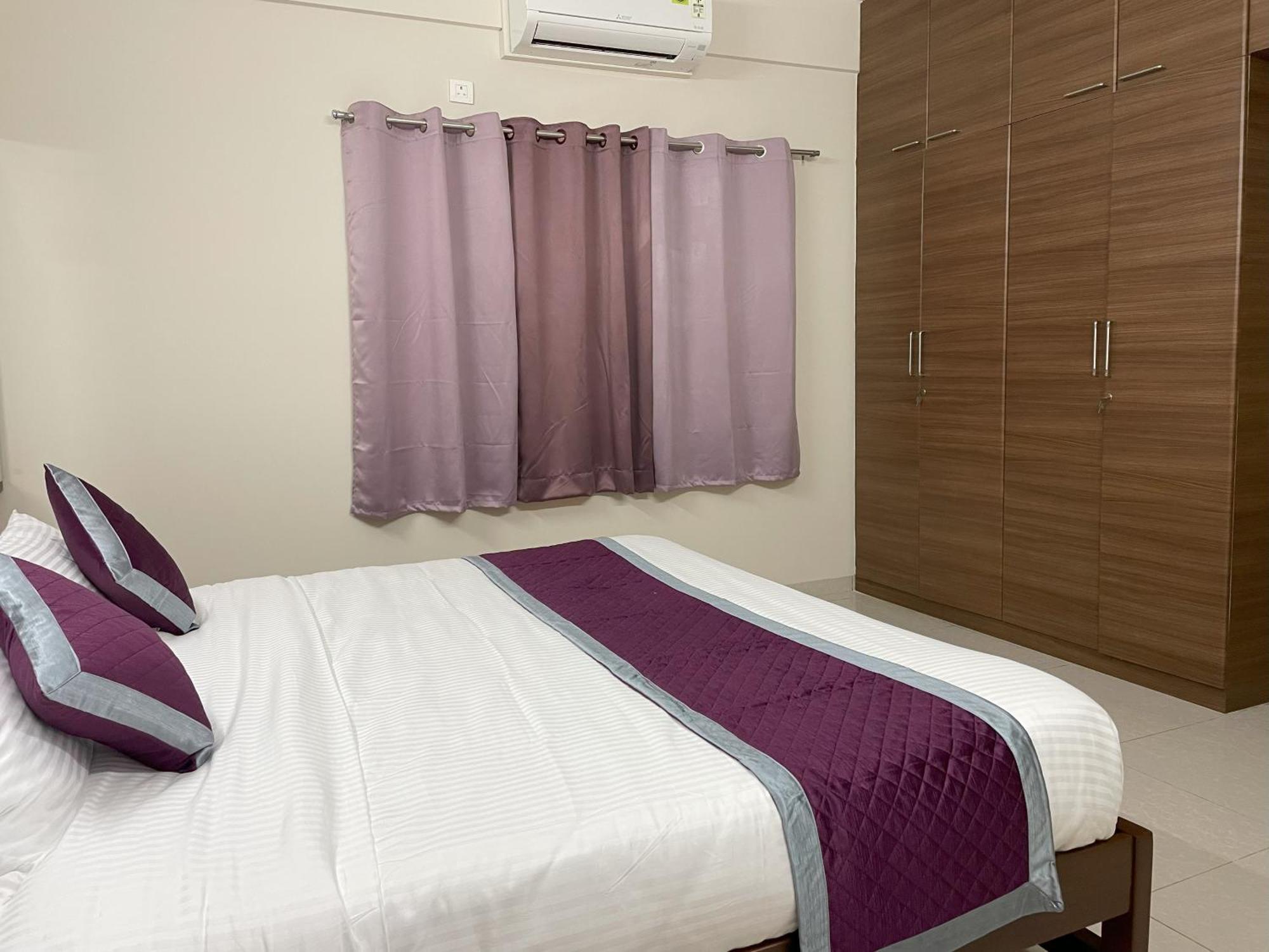 Deluxe 2bhk Family And Business Service Apartments, Raj Royale Retreats * Bangalore