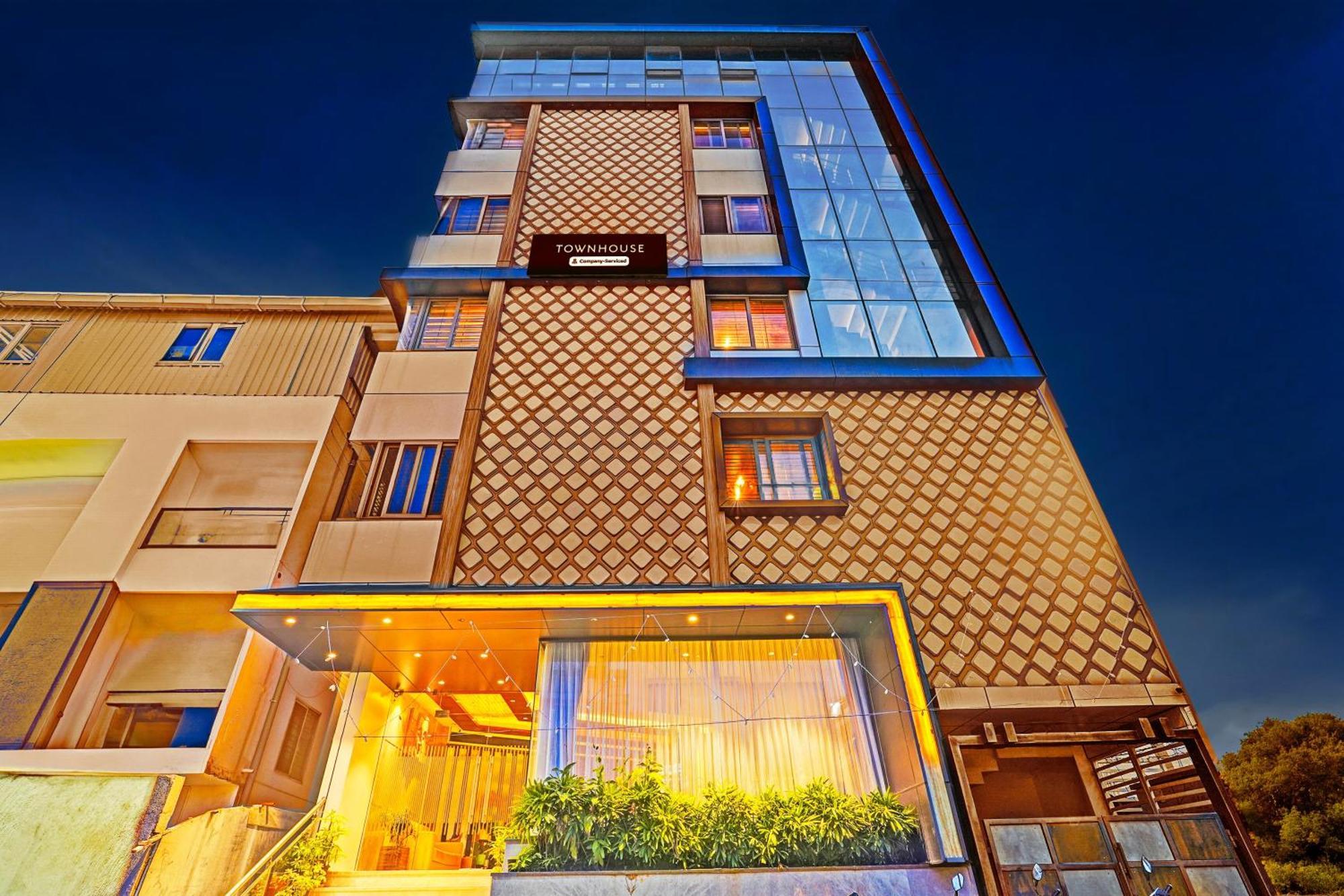 Hotel Super Townhouse Indiranagar Bangalore