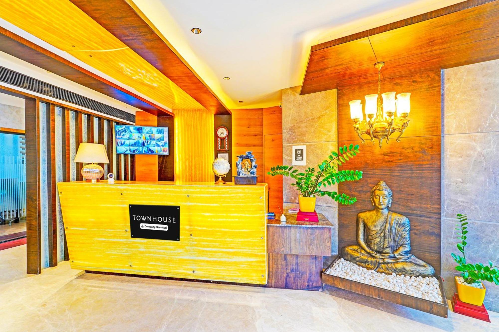 Super Townhouse Indiranagar 3*