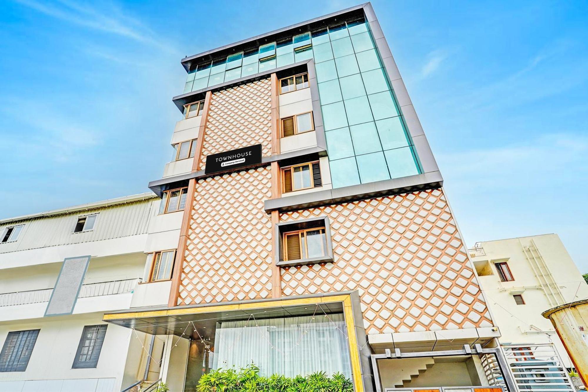 Super Townhouse Indiranagar Bangalore