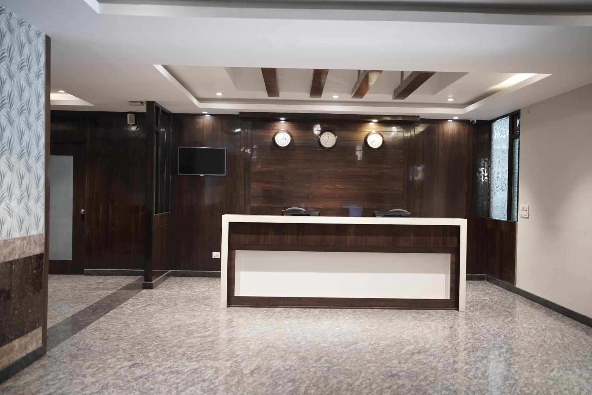 Hotel Vista Suites, 3*