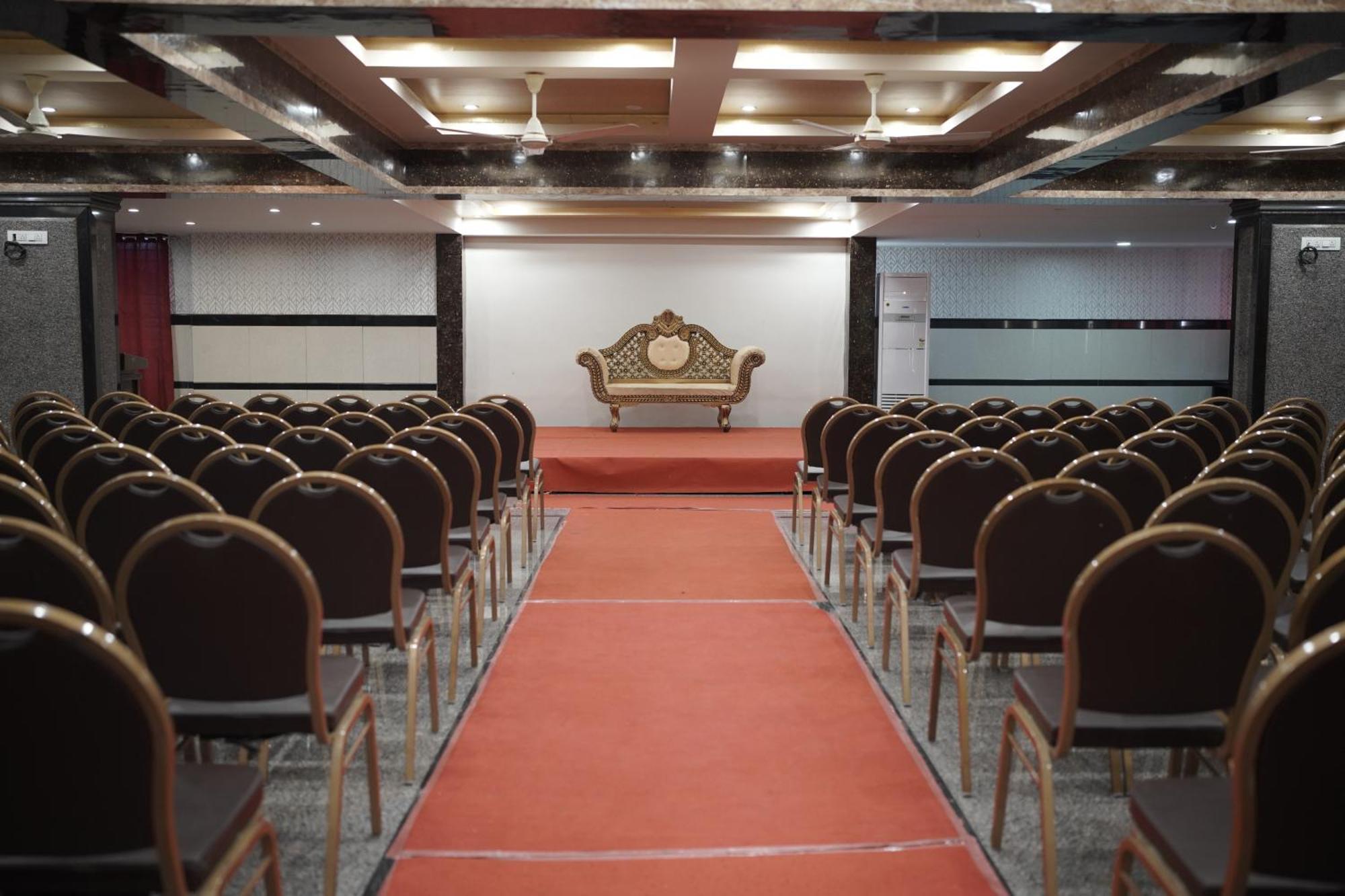 Hotel Vista Suites,