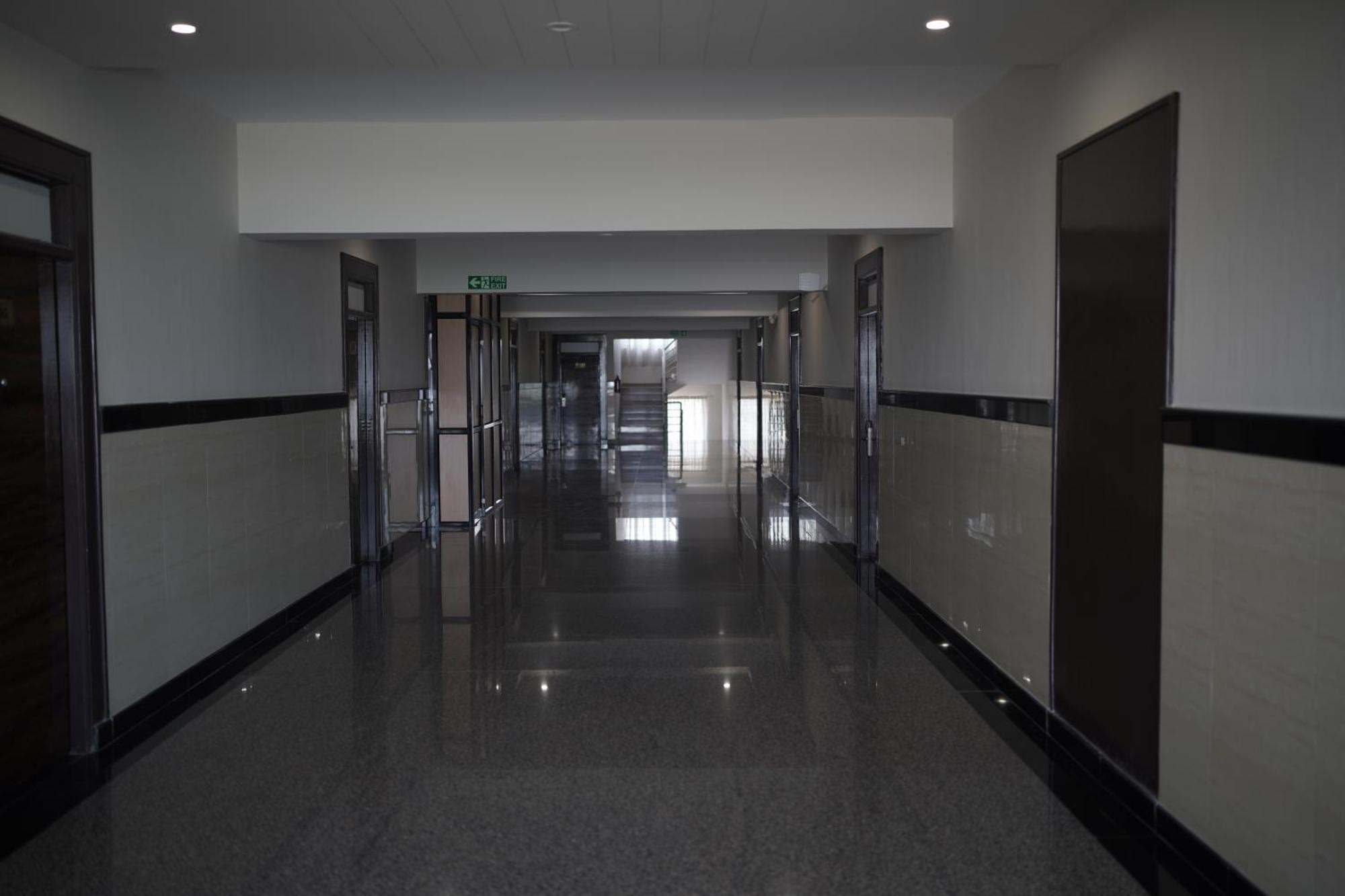Hotel Vista Suites,