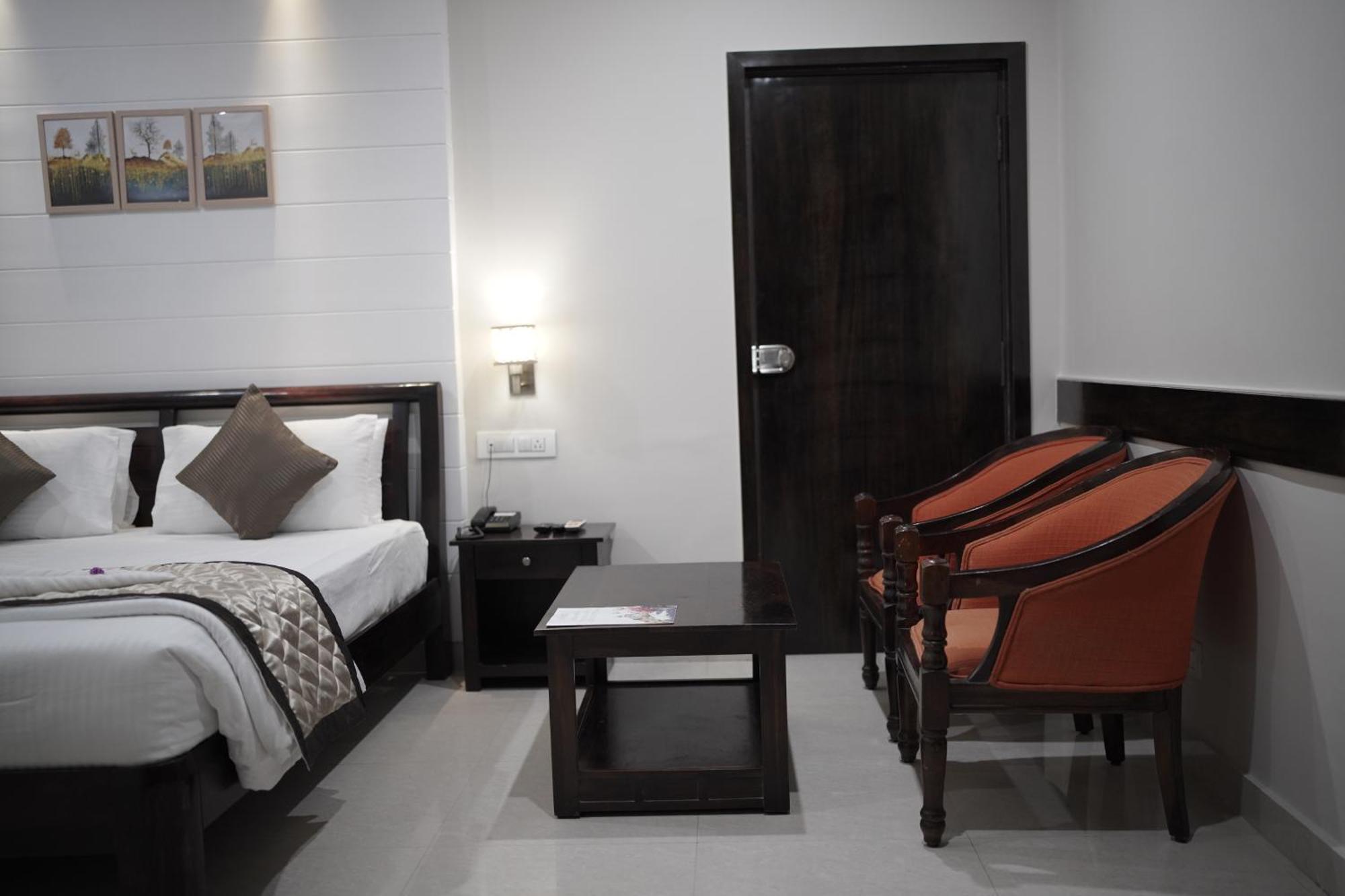 Hotel Vista Suites, 3*